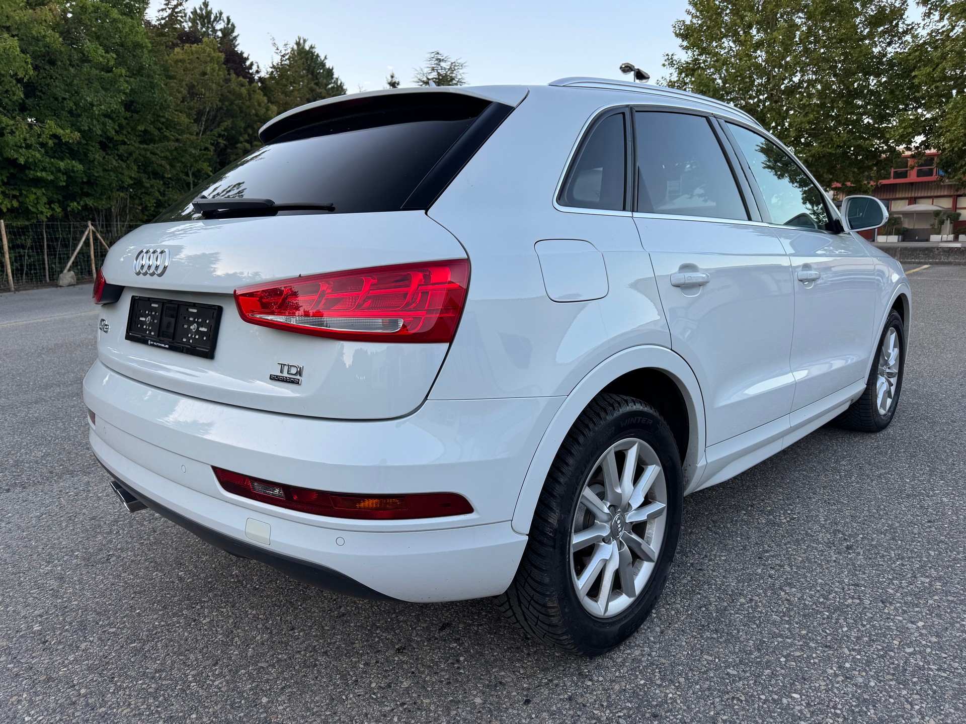 AUDI Q3 2.0 TDI quattro S-tronic-image-6