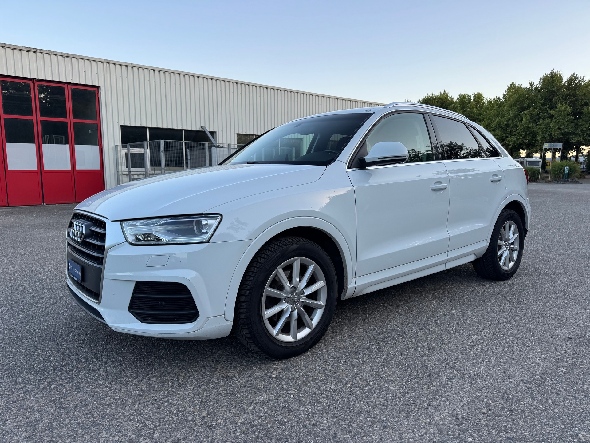 AUDI Q3 2.0 TDI quattro S-tronic-image-0