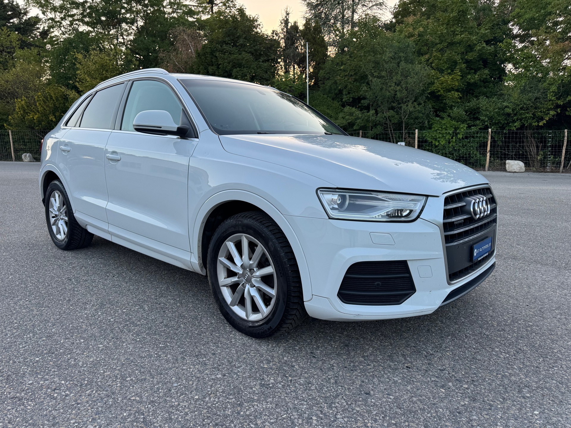 AUDI Q3 2.0 TDI quattro S-tronic-image-3