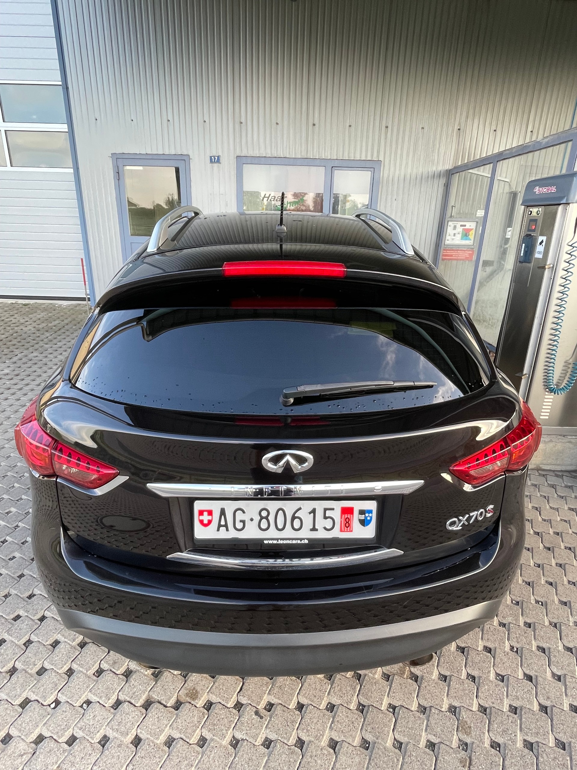 INFINITI Qx 70 Sport-image-3