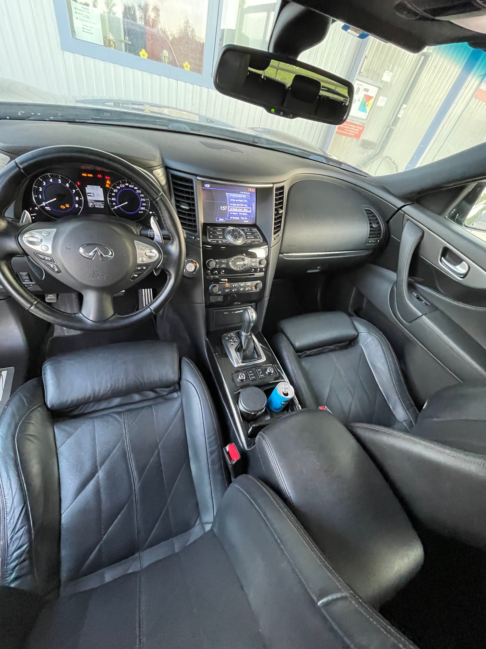 INFINITI Qx 70 Sport-image-4
