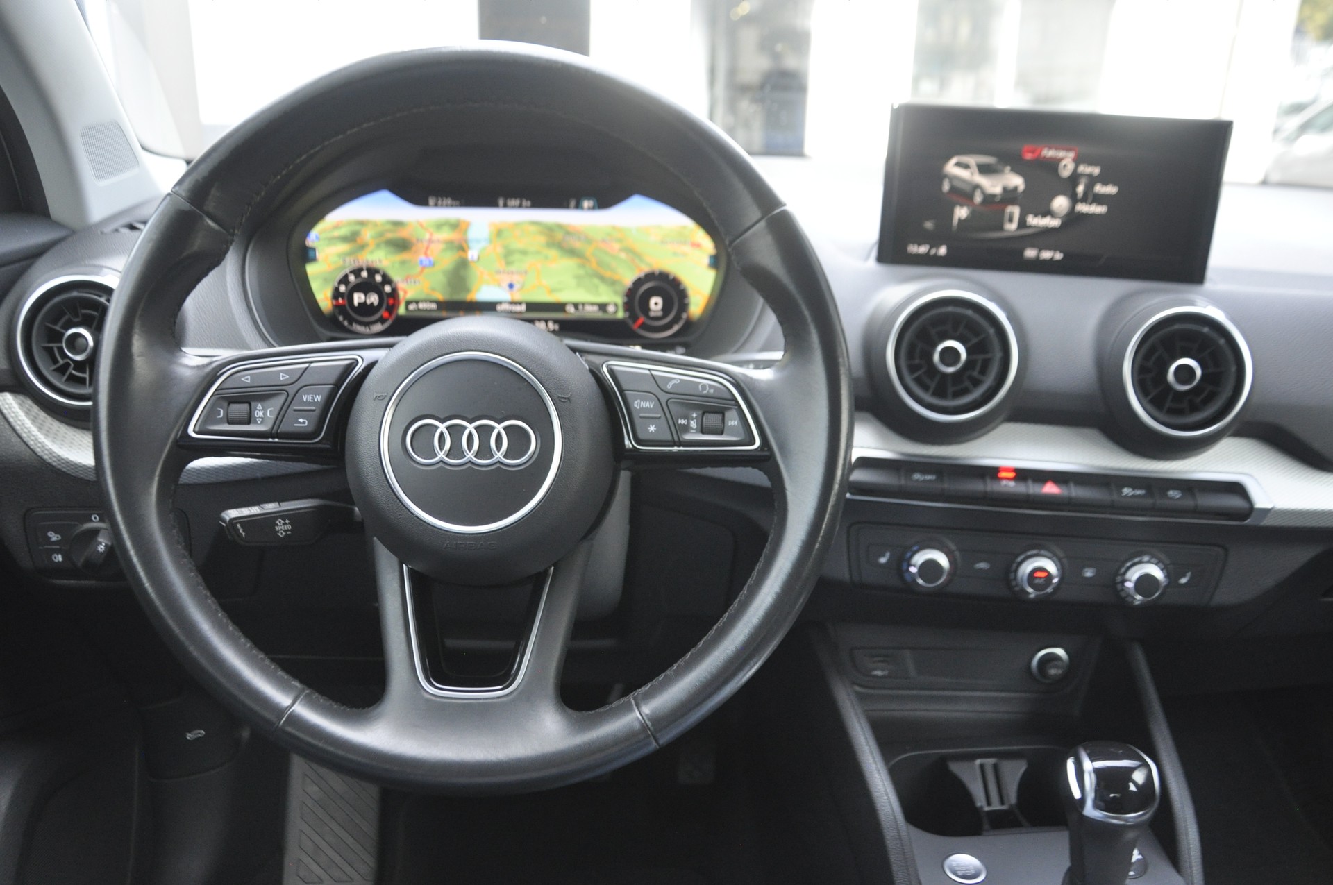 AUDI Q2 35 TFSI S-tronic-image-9