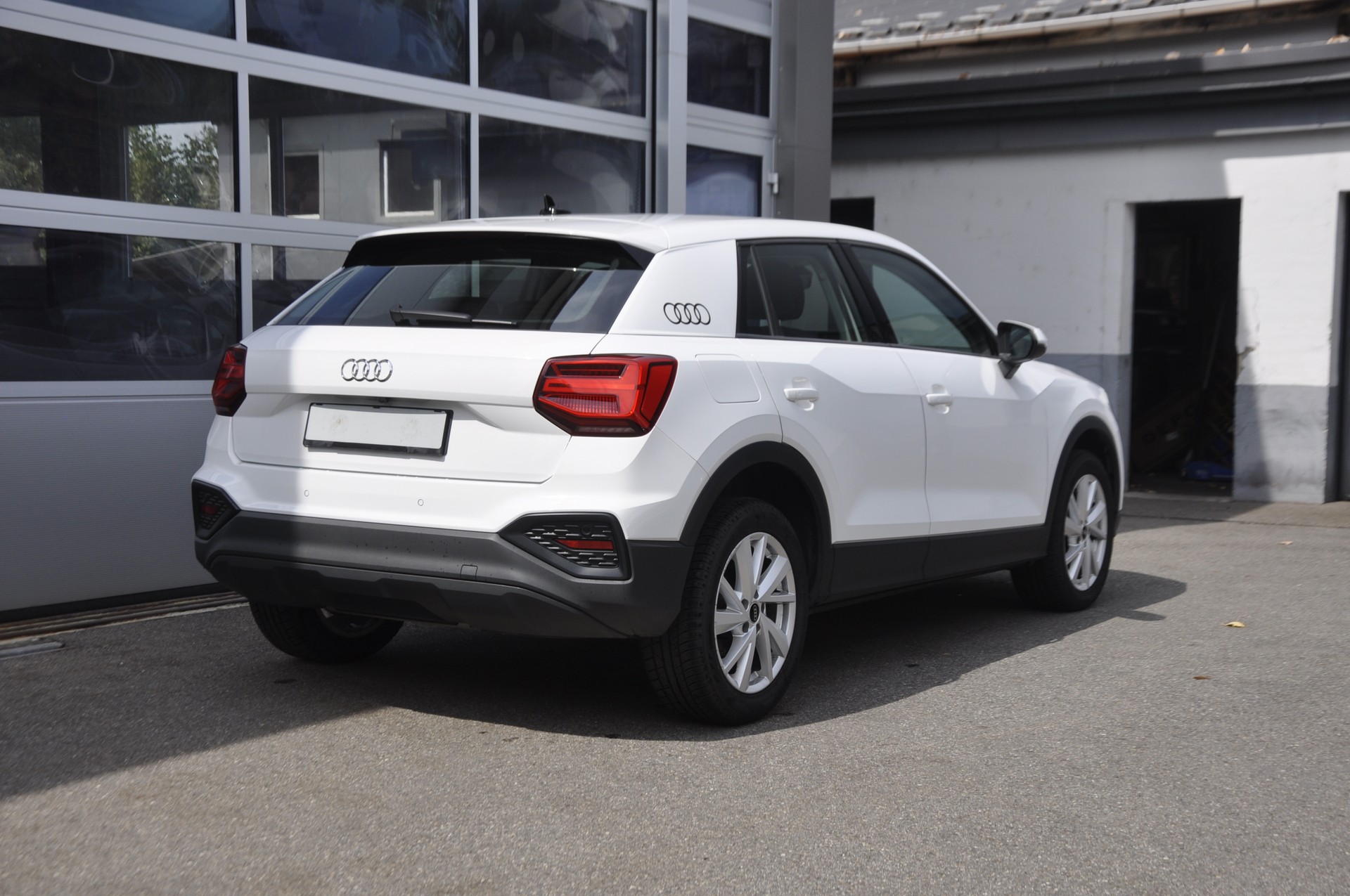 AUDI Q2 35 TFSI S-tronic-image-2