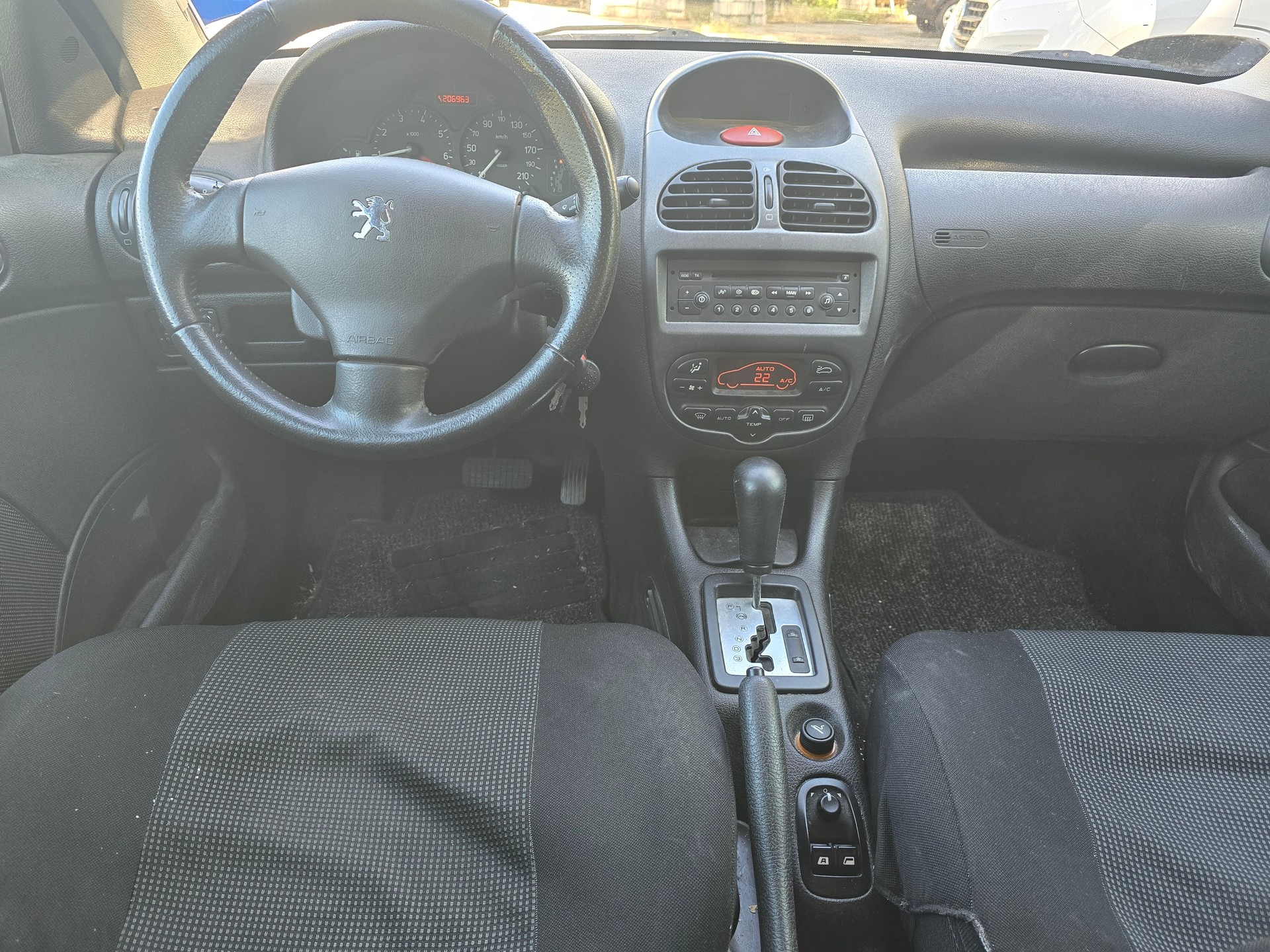 PEUGEOT 206 SW 1.6 16V Quiksilver-image-8