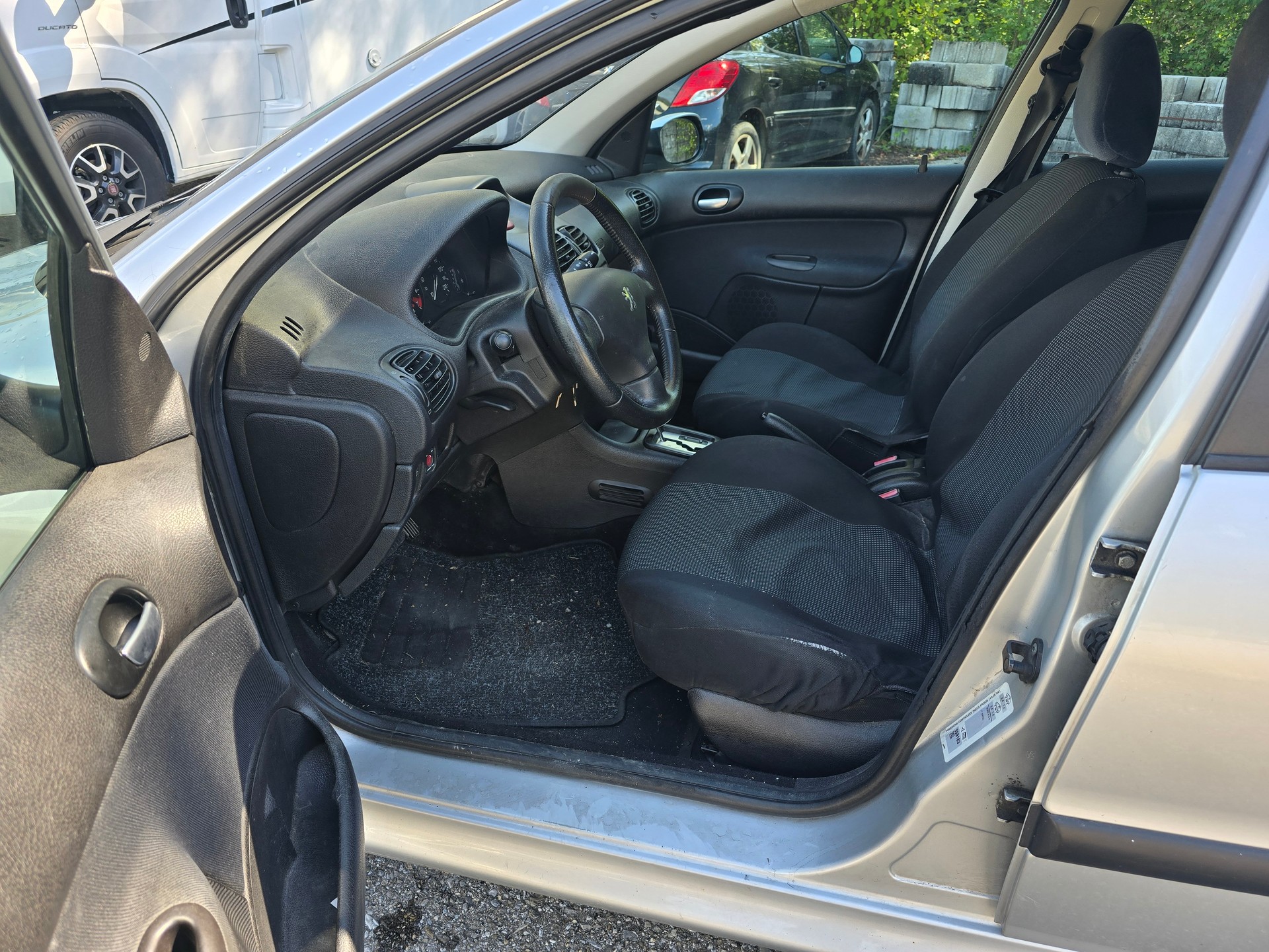 PEUGEOT 206 SW 1.6 16V Quiksilver-image-9
