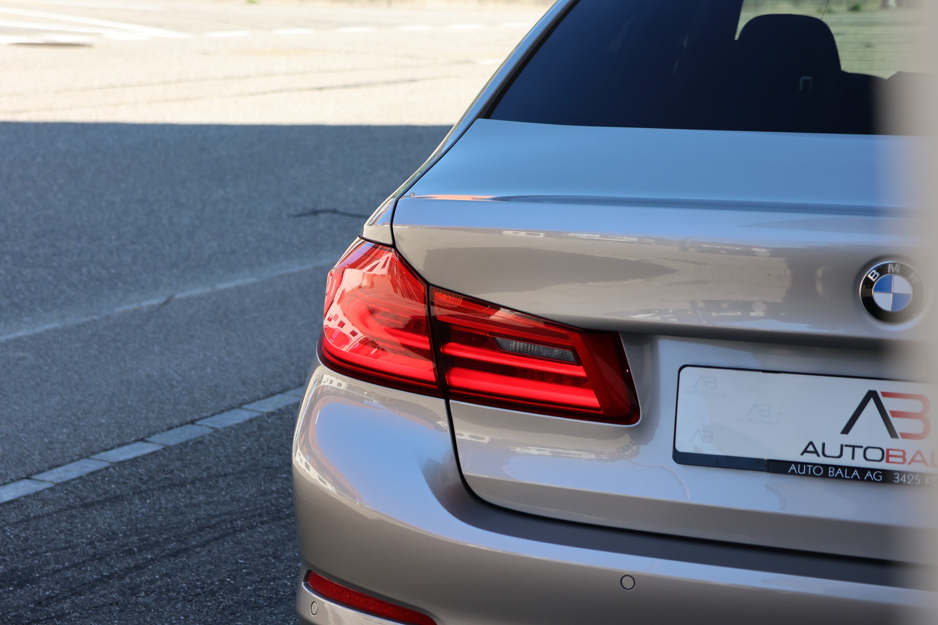 BMW 540i xDrive Luxury Line Steptronic (CH)-image-5