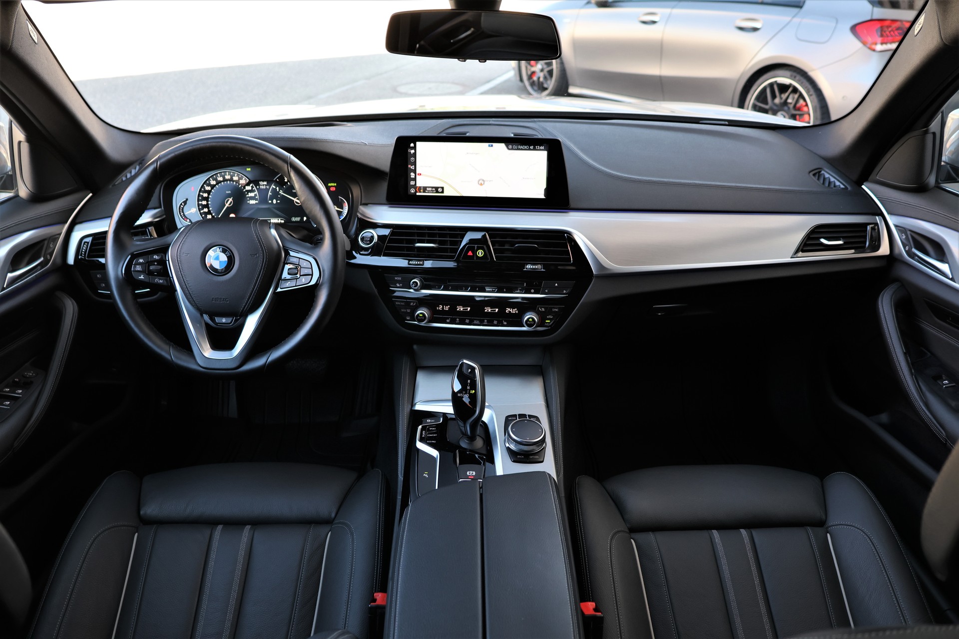 BMW 540i xDrive Luxury Line Steptronic (CH)-image-14
