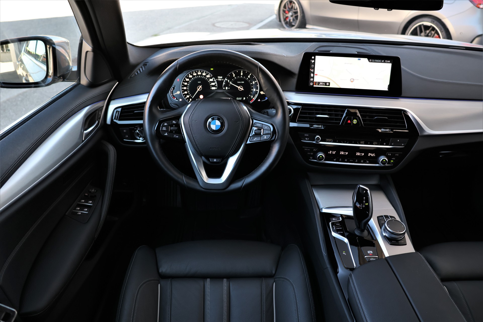 BMW 540i xDrive Luxury Line Steptronic (CH)-image-12