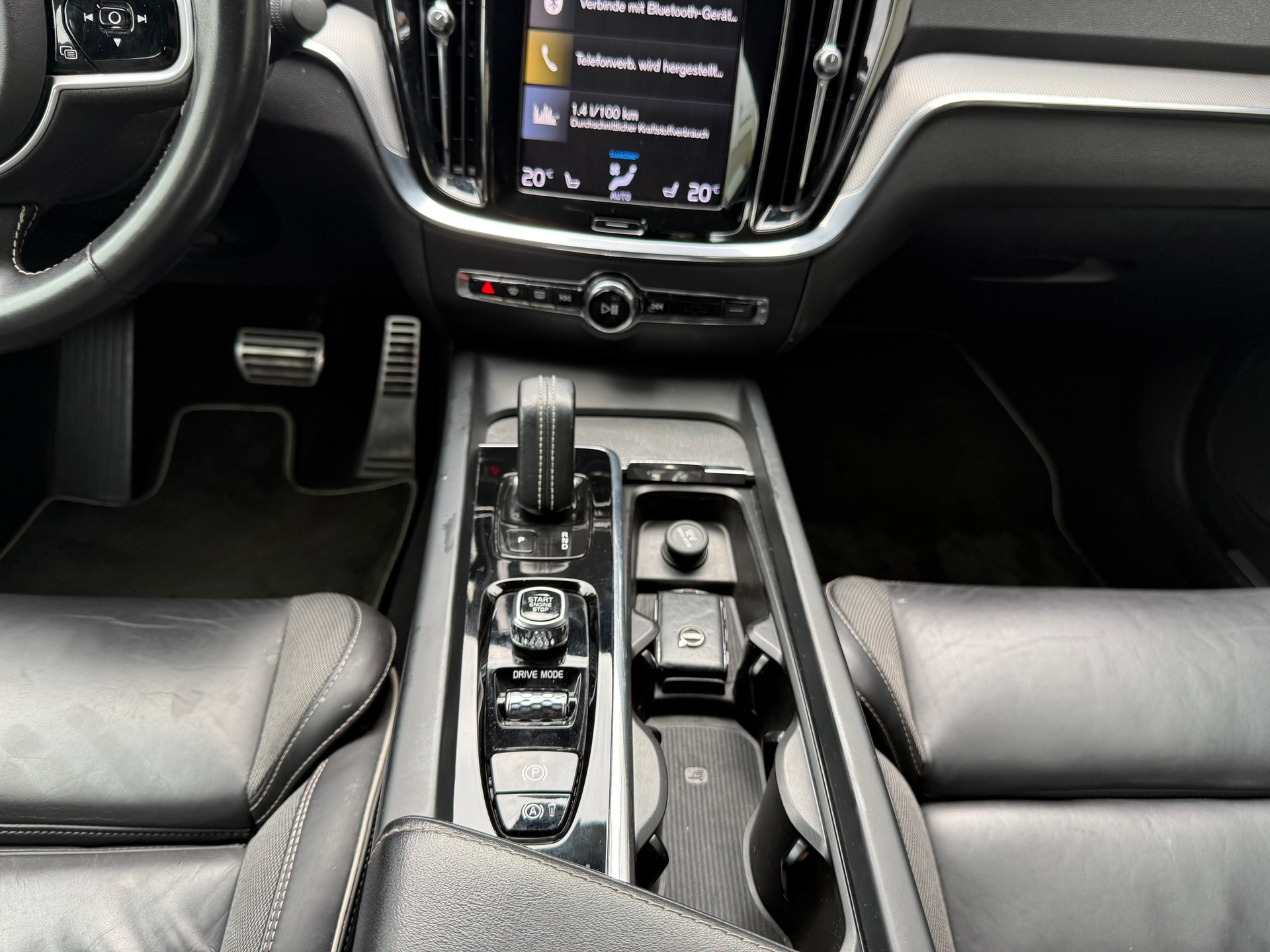 VOLVO S60 B4 Benzin Mild Hybrid R-Design Geartronic-image-18