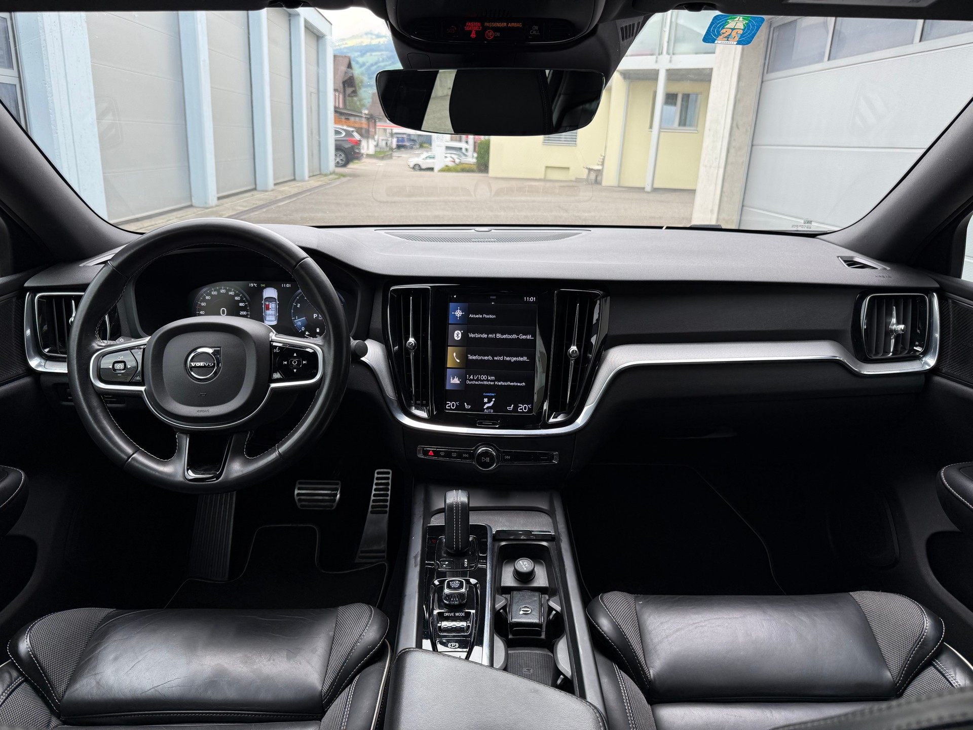 VOLVO S60 B4 Benzin Mild Hybrid R-Design Geartronic-image-19