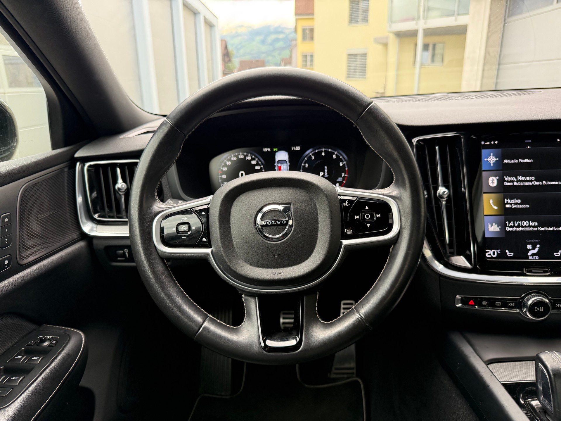 VOLVO S60 B4 Benzin Mild Hybrid R-Design Geartronic-image-12