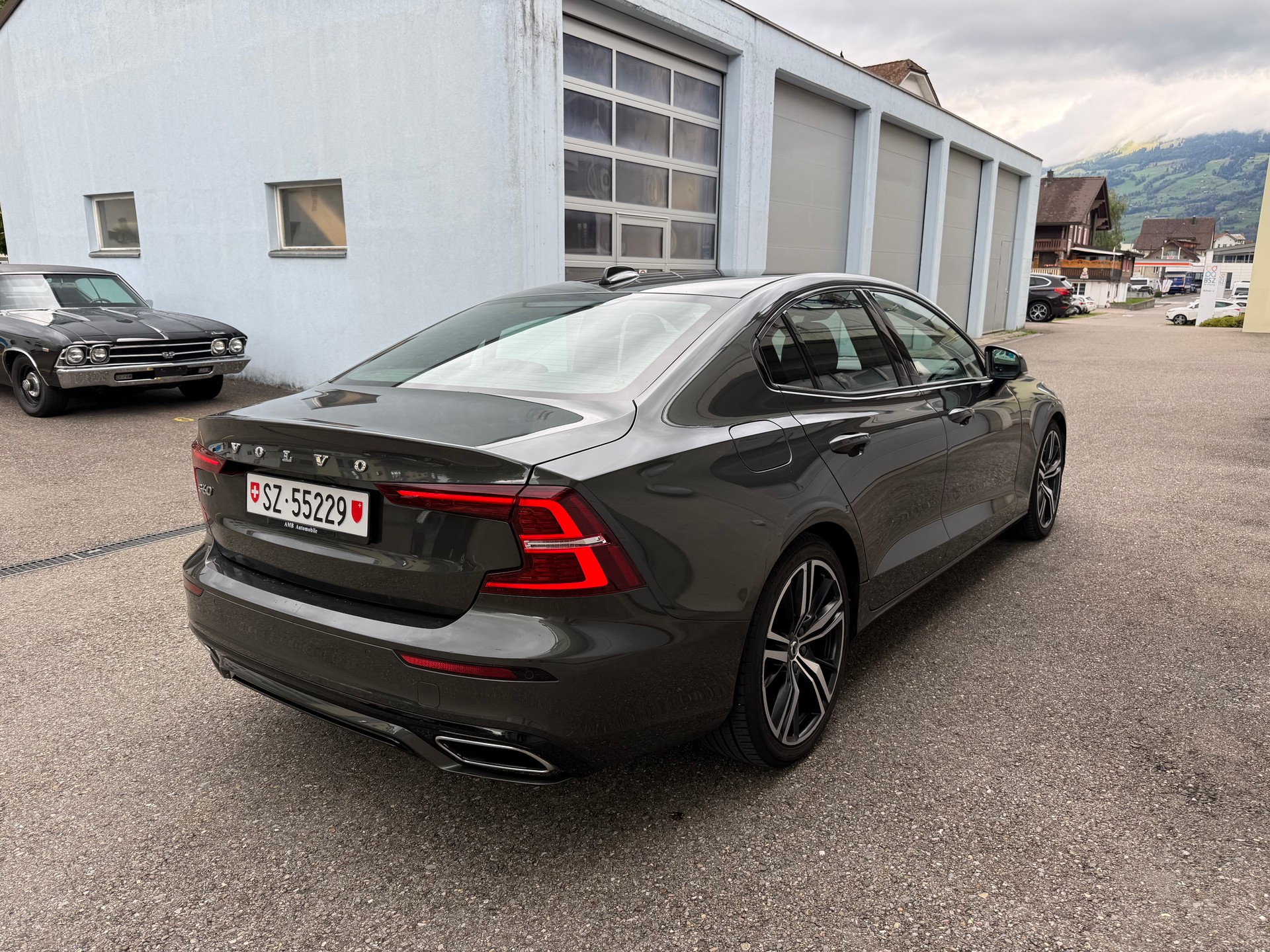 VOLVO S60 B4 Benzin Mild Hybrid R-Design Geartronic-image-3