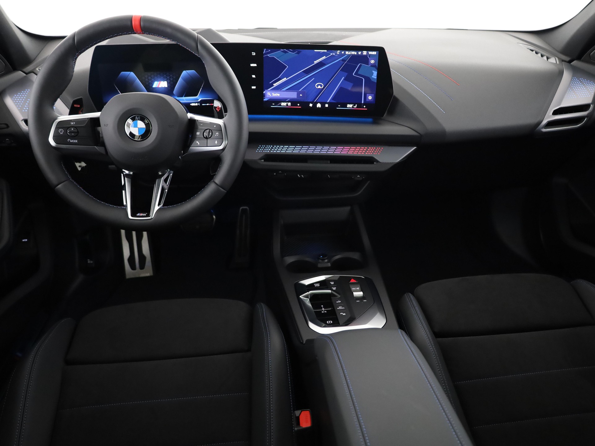 BMW M135i xDrive-image-4