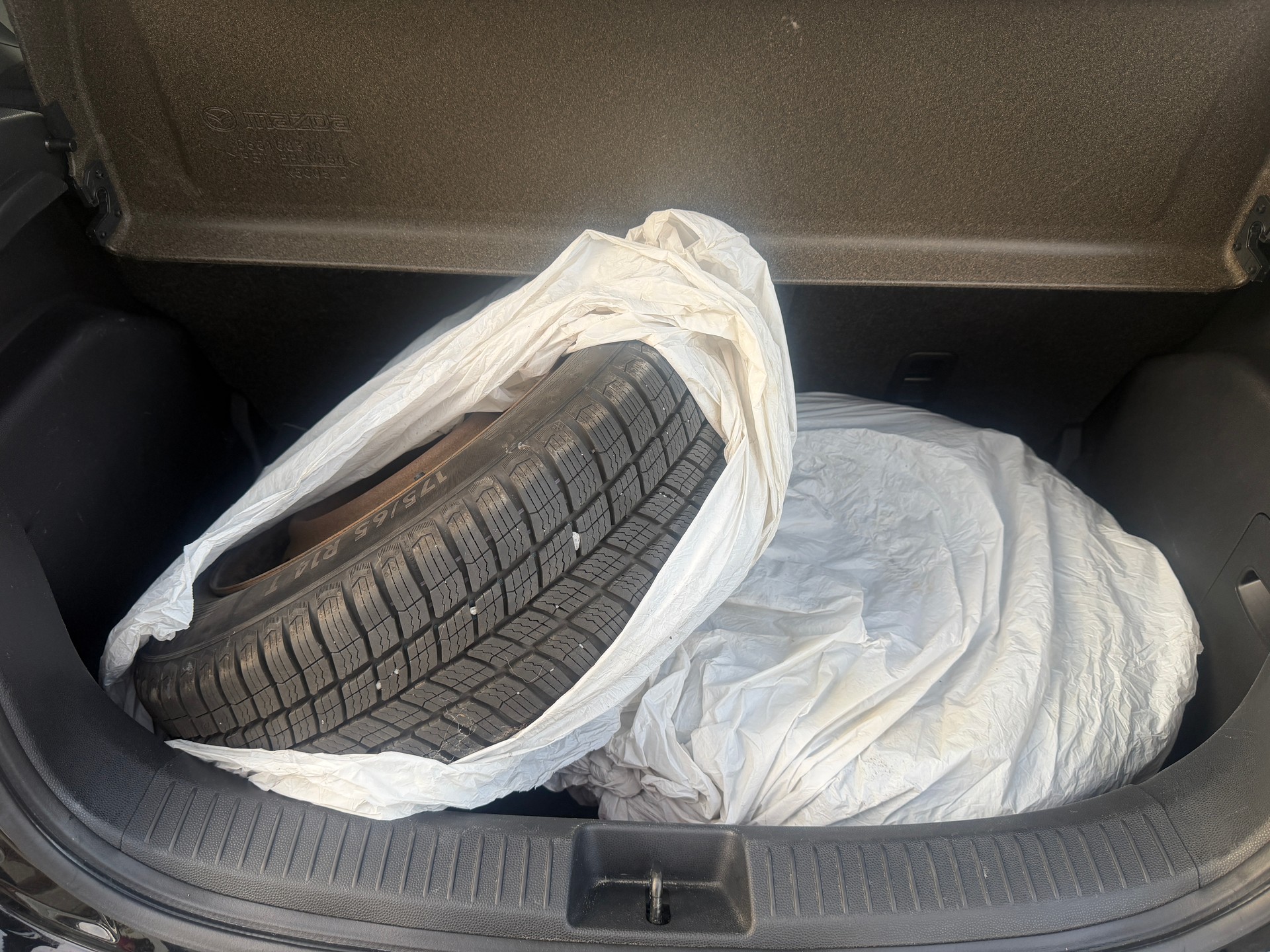 MAZDA 2 1.3i 16V Exclusive-image-10