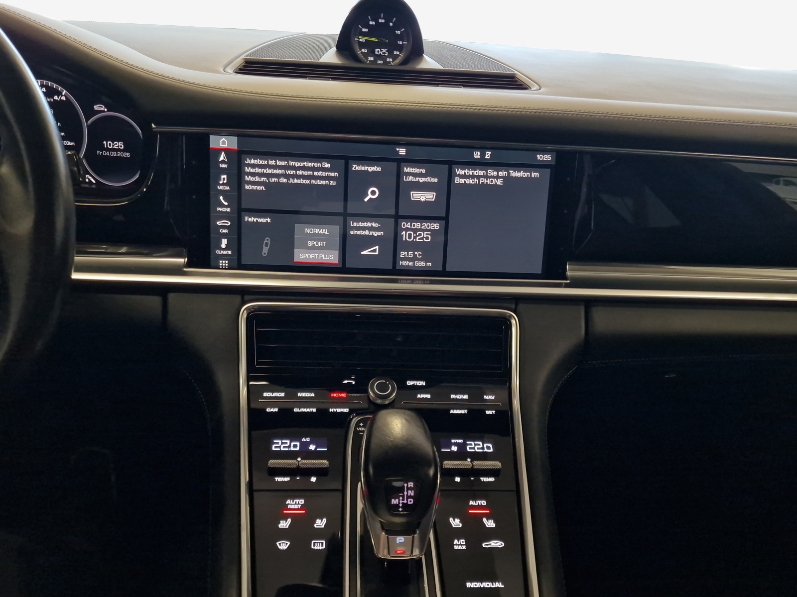 PORSCHE Panamera 4 E-Hybrid PDK-image-10