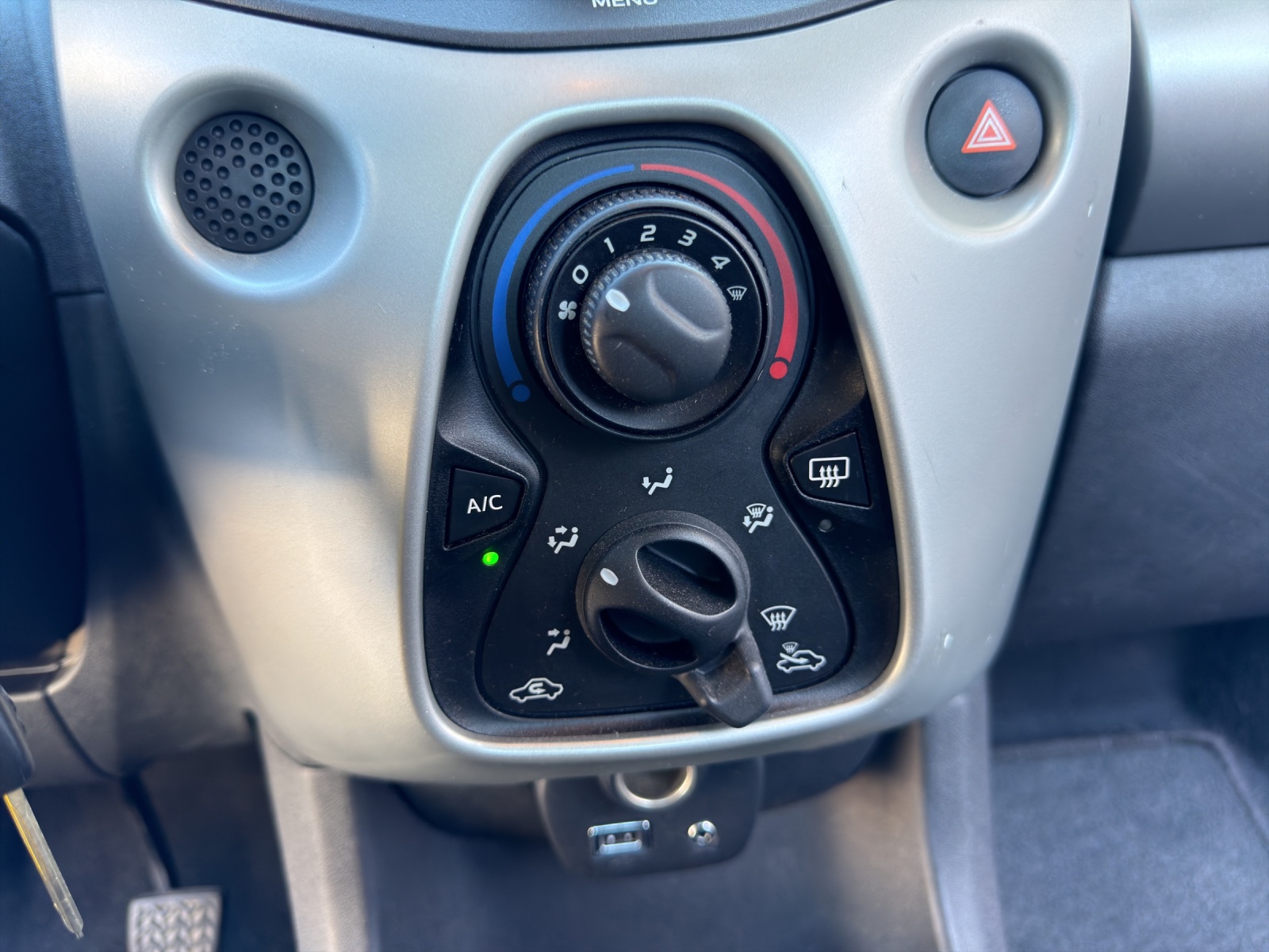 CITROEN C1 1.0 VTi Feel Edition Airscape-image-15