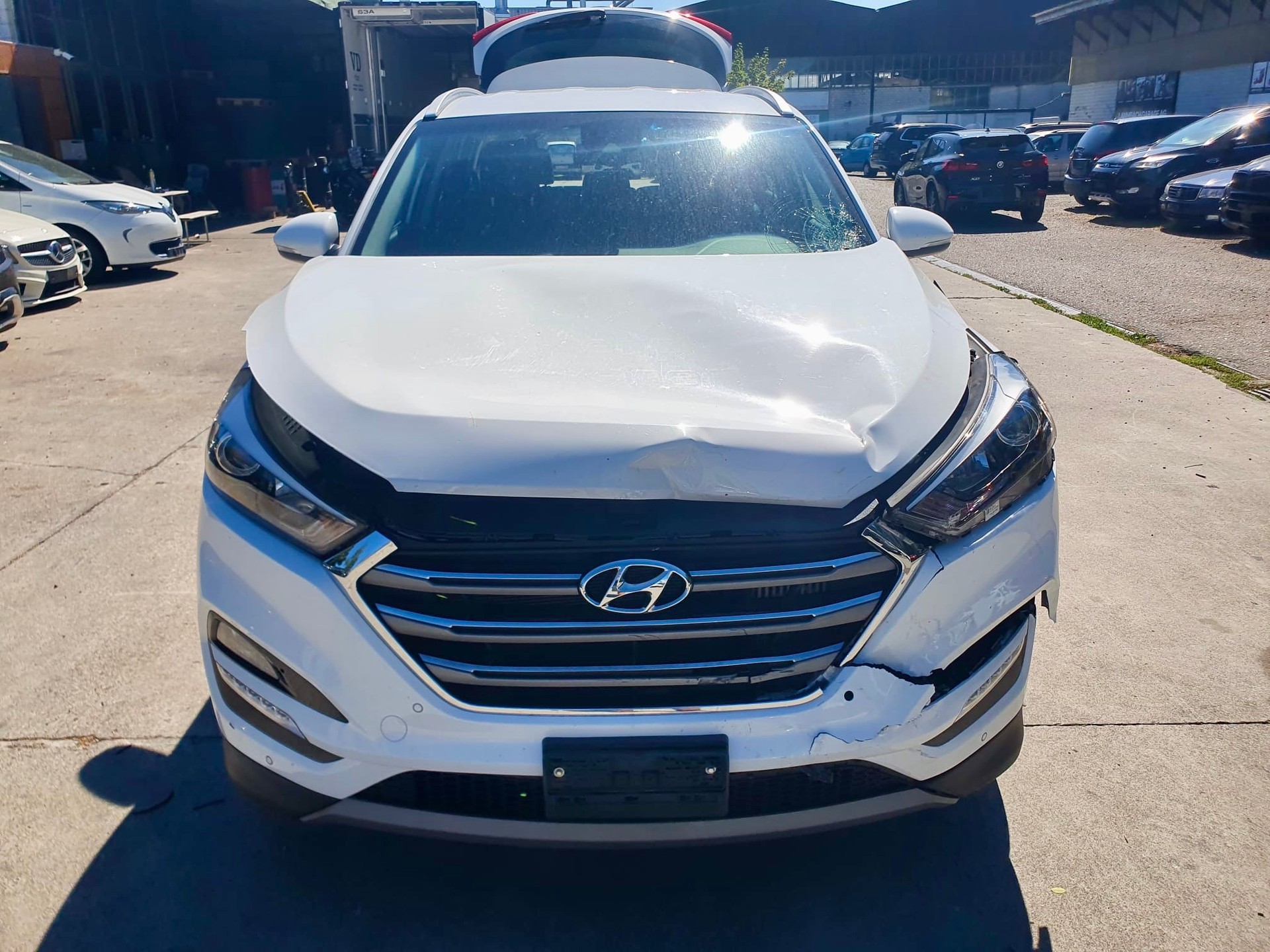 HYUNDAI Tucson 2.0 CRDI exxtra Plus 4WD Automatic-image-6