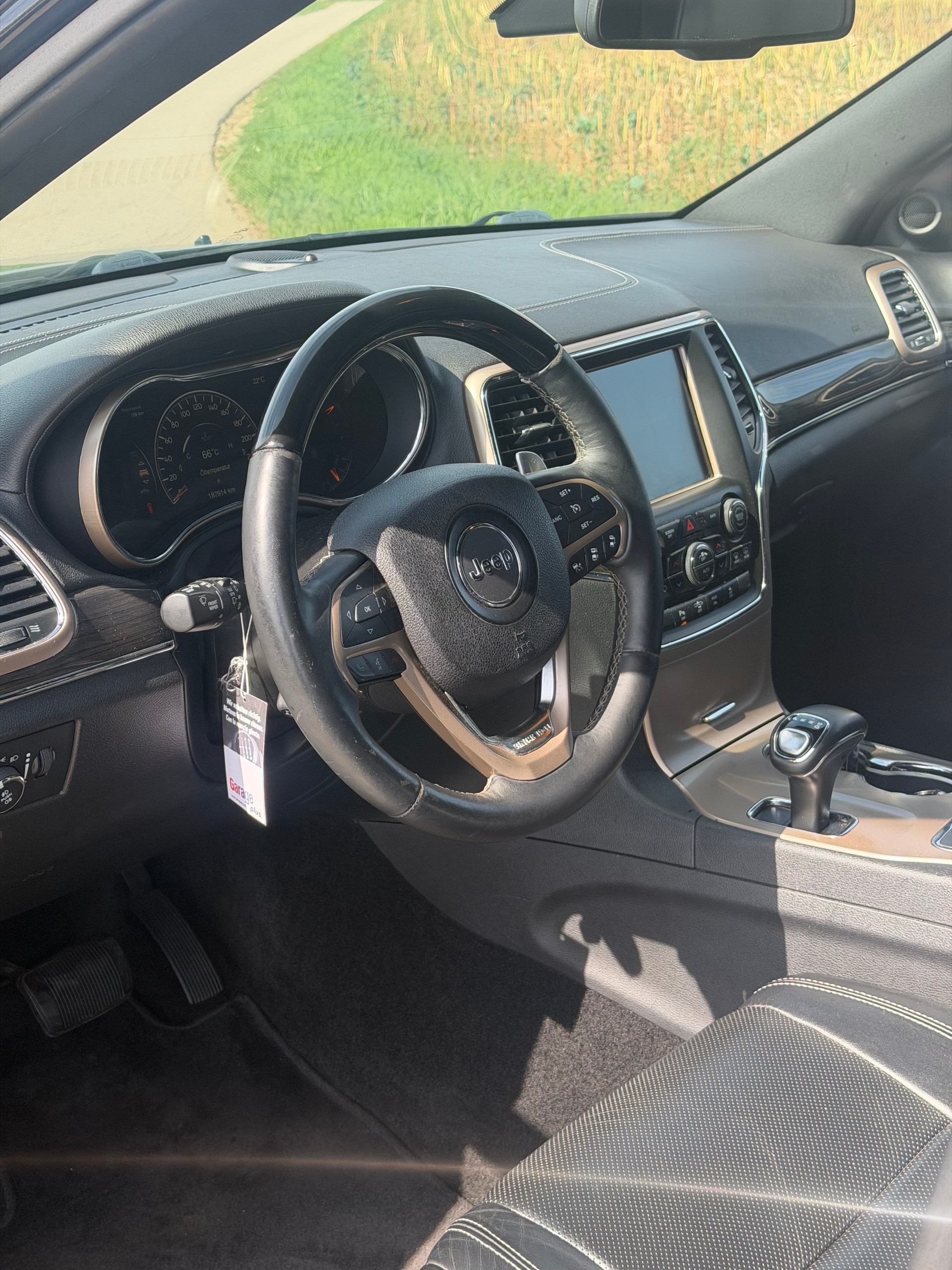 JEEP Grand Cherokee 3.0 CRD Overland Automatic-image-9
