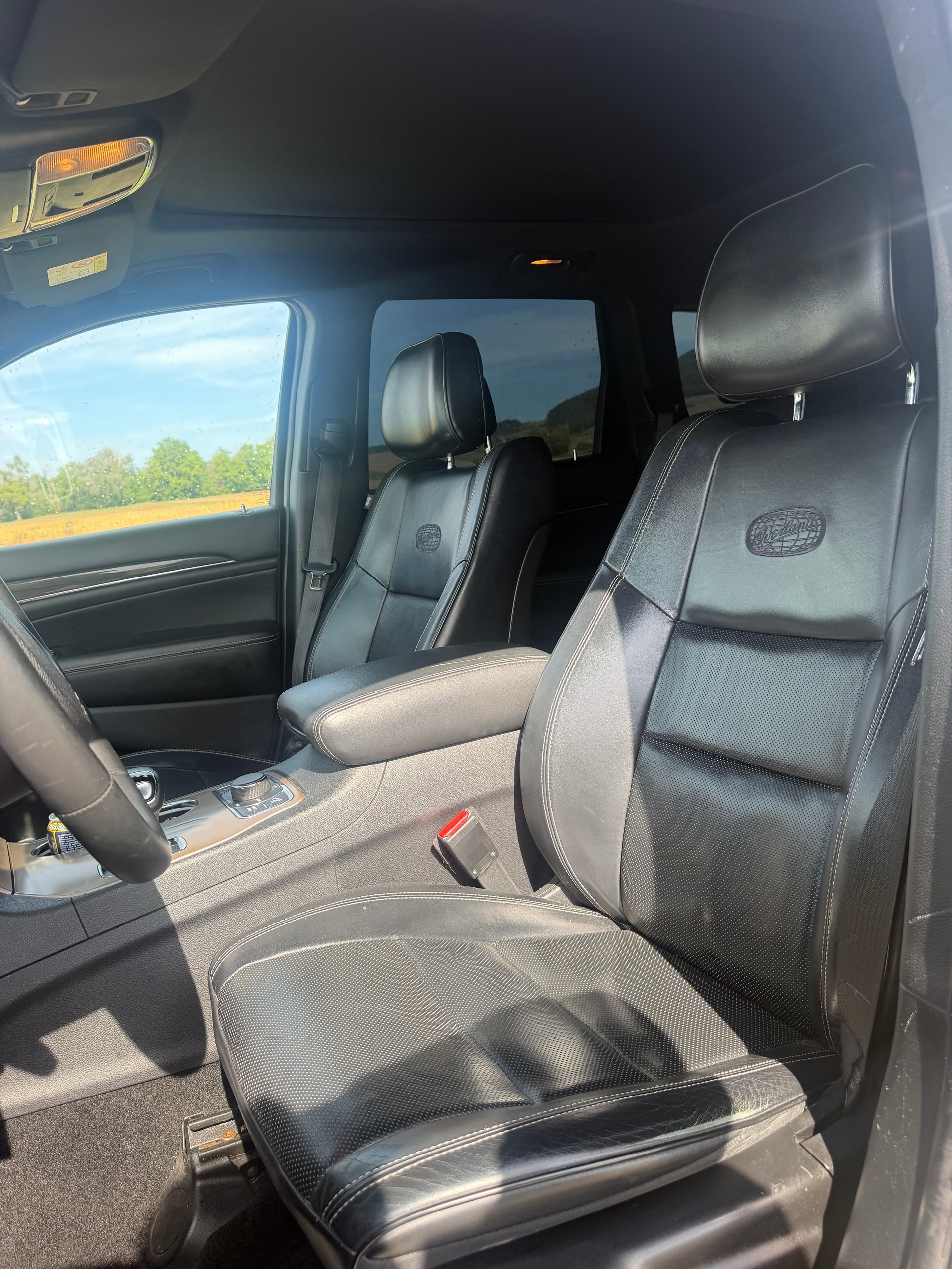 JEEP Grand Cherokee 3.0 CRD Overland Automatic-image-8