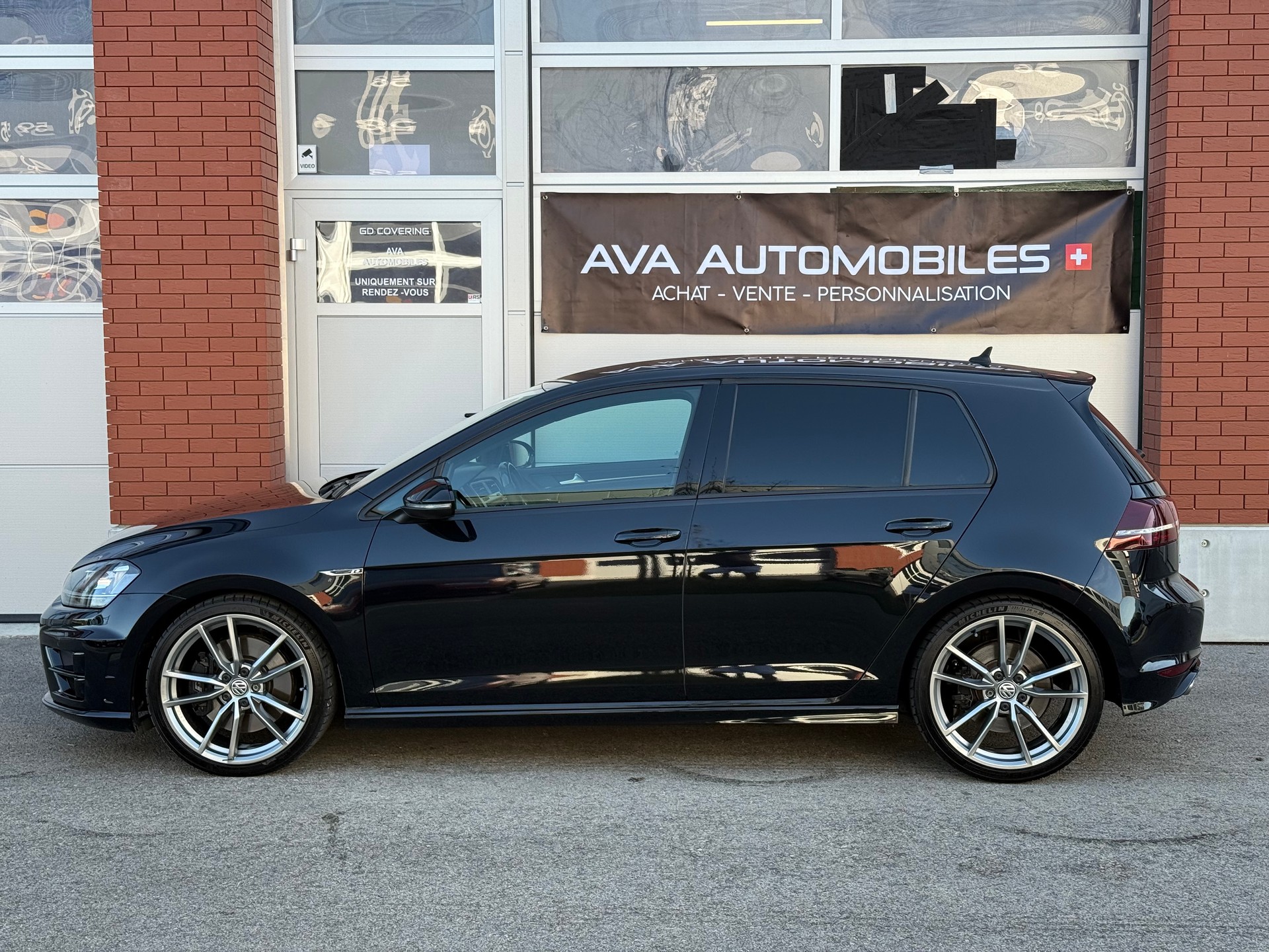VW Golf 2.0 TSI R 4Motion DSG-image-3