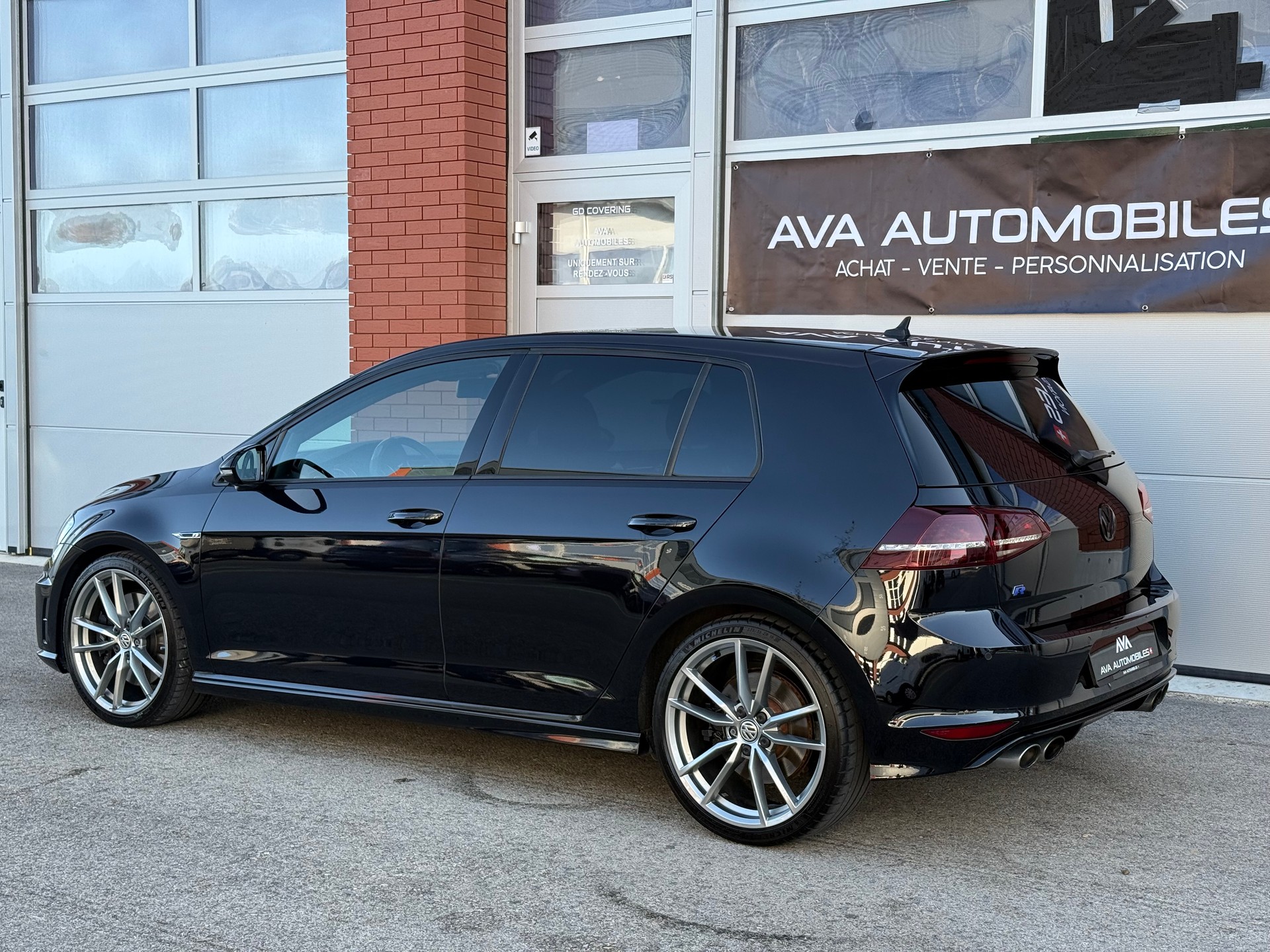 VW Golf 2.0 TSI R 4Motion DSG-image-4