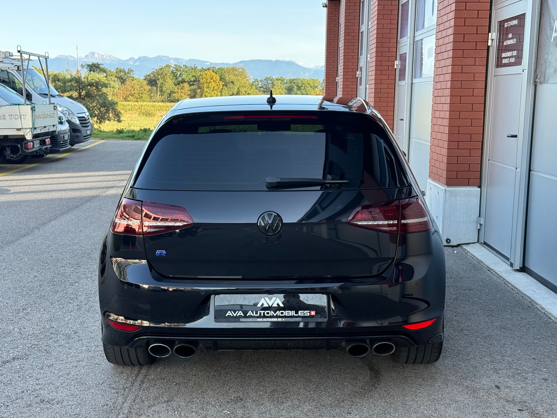 VW Golf 2.0 TSI R 4Motion DSG-image-6