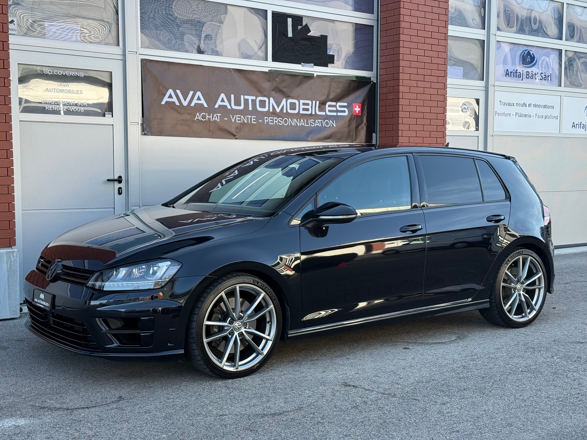 VW Golf 2.0 TSI R 4Motion DSG-image-2