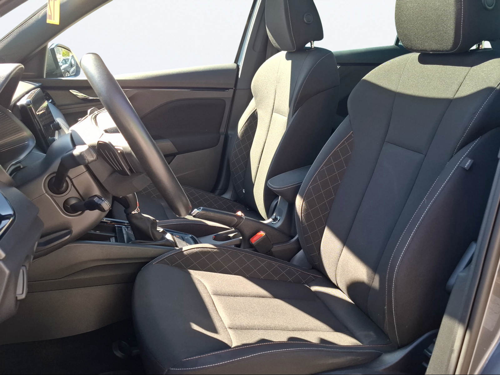 SKODA Kamiq 1.0 TSI Ambition DSG-image-9