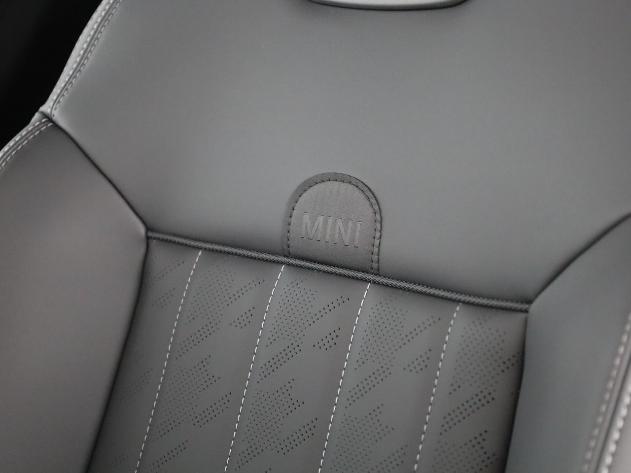MINI Cooper S Cabriolet DKG I MINI Days Offer-image-43