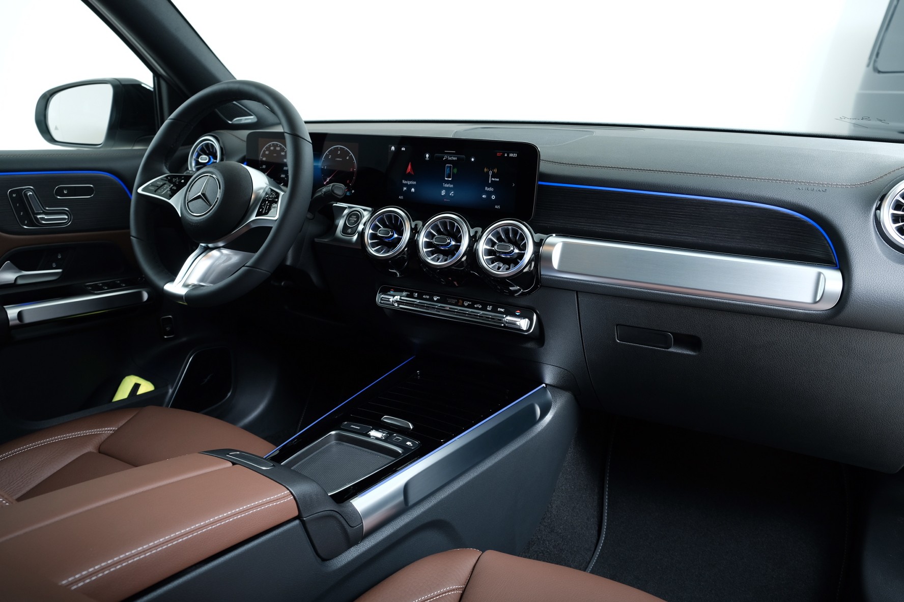 MERCEDES-BENZ GLB 220 d Progressive 4matic X247-image-5