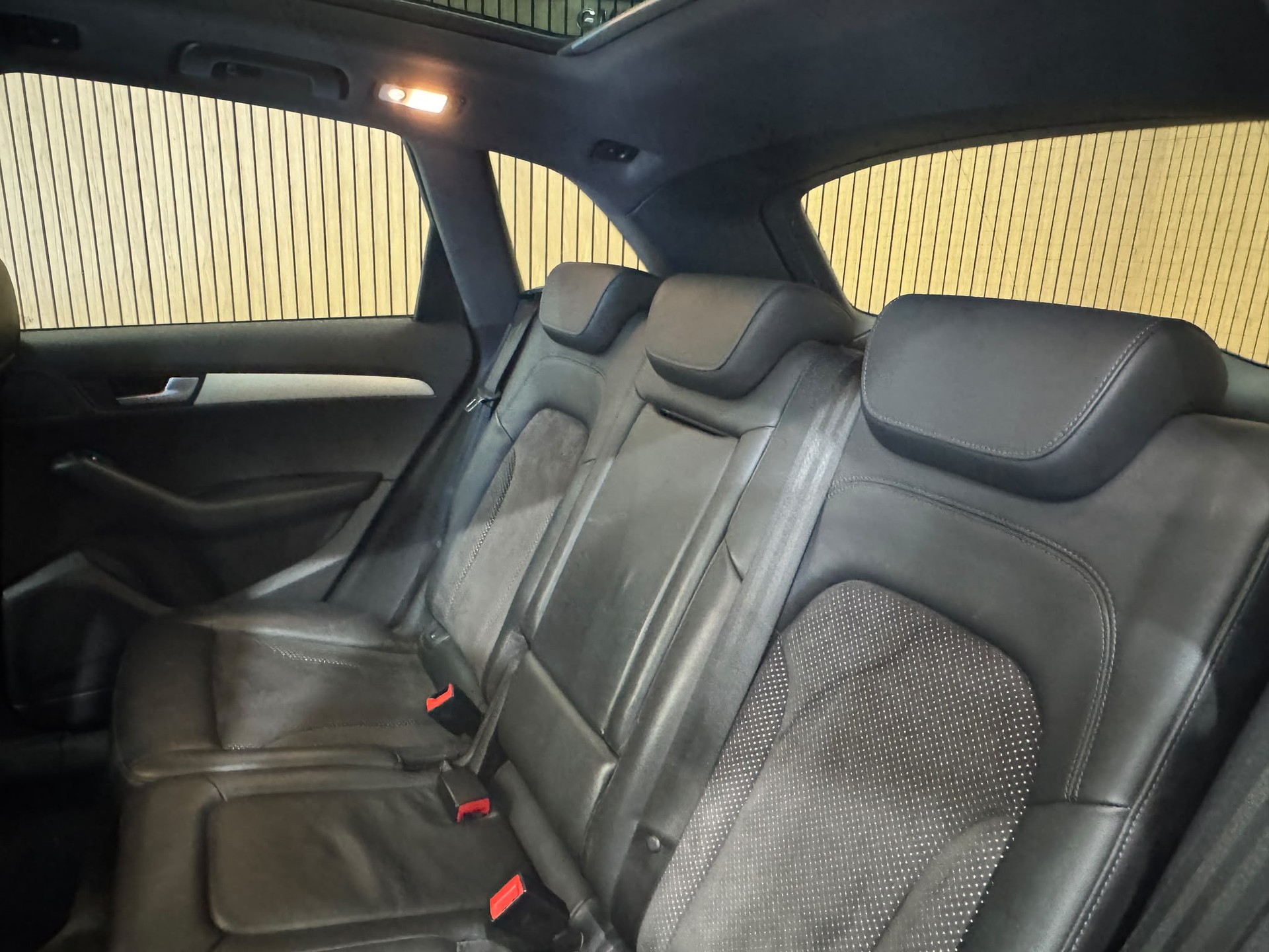 AUDI Q5 2.0 TDI quattro S-tronic-image-16