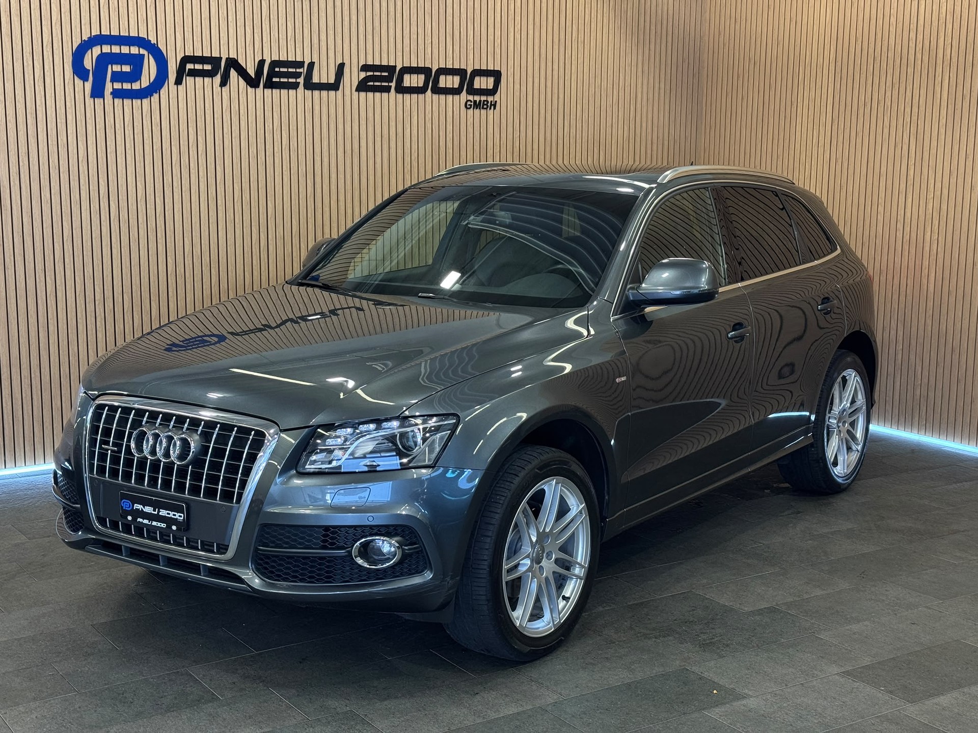 AUDI Q5 2.0 TDI quattro S-tronic