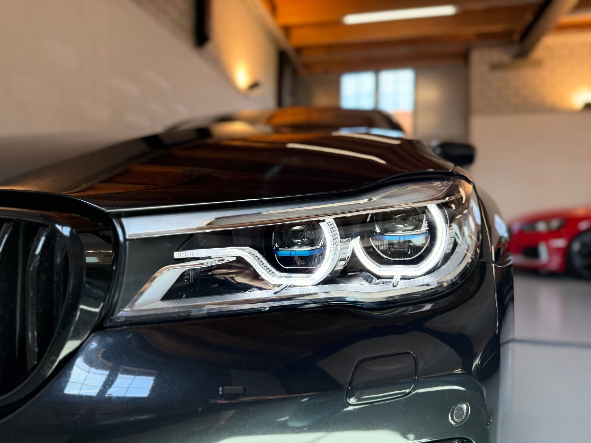 BMW 740Ld xDrive Steptronic-image-8