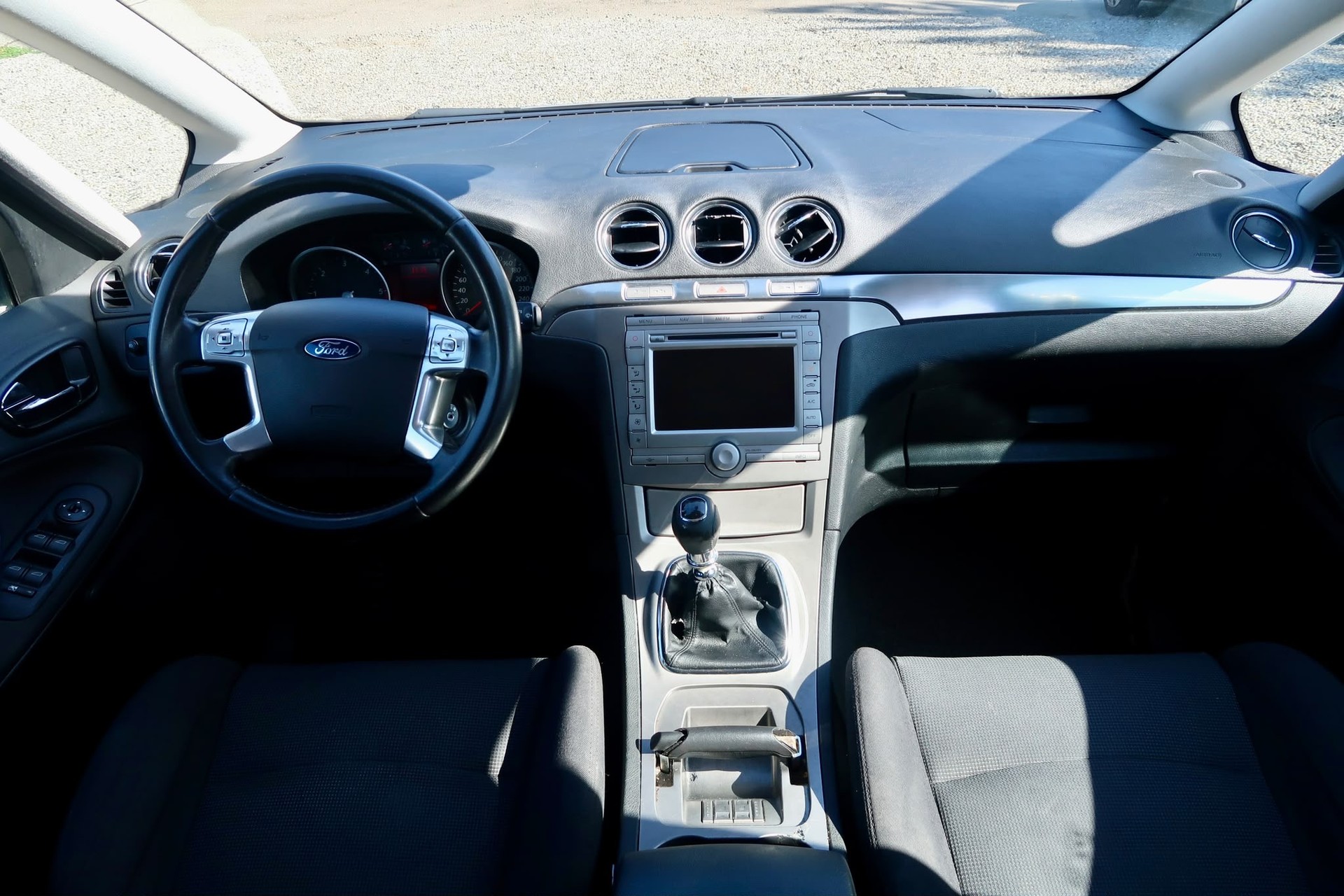 FORD S-Max 2.0 TDCi Titanium-image-11