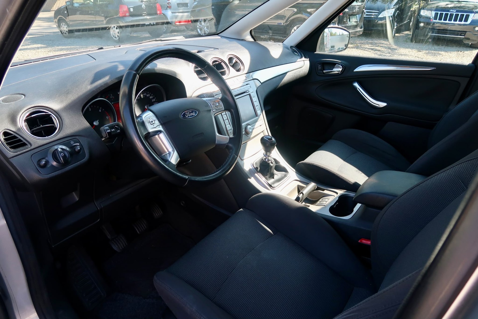 FORD S-Max 2.0 TDCi Titanium-image-8