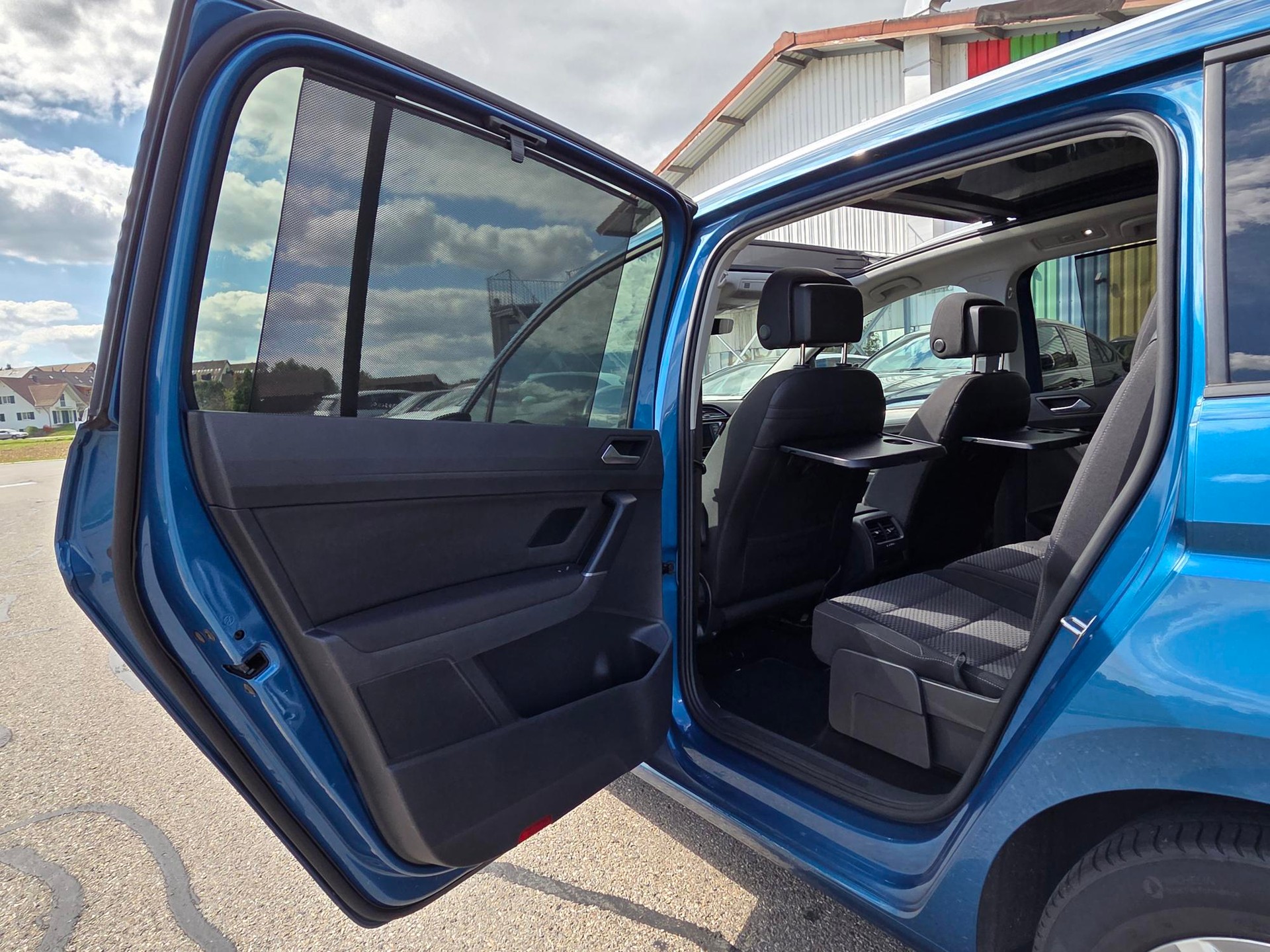 VW Touran 1.6 TDI BlueMotion Technology Trendline-image-9