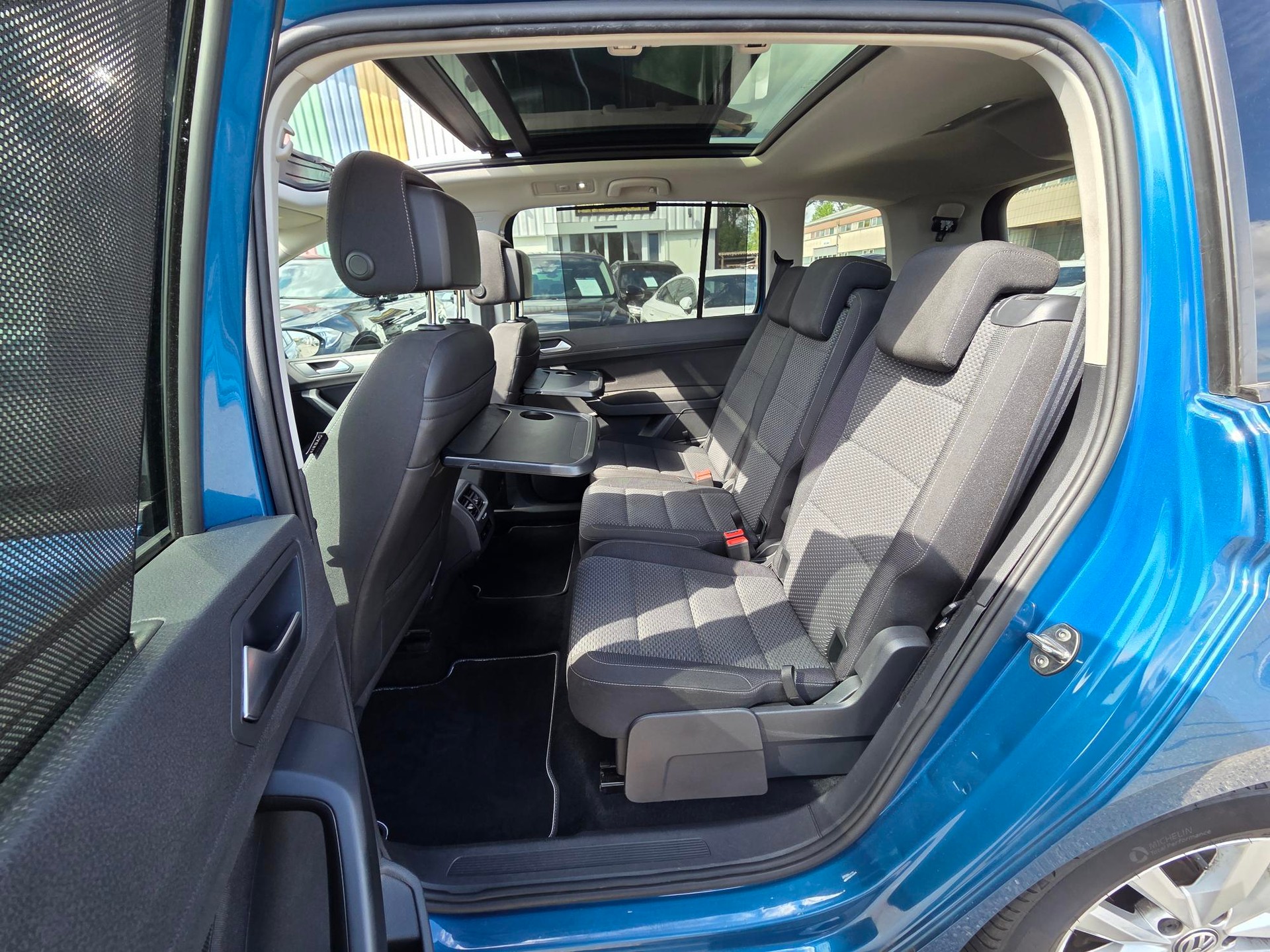 VW Touran 1.6 TDI BlueMotion Technology Trendline-image-11