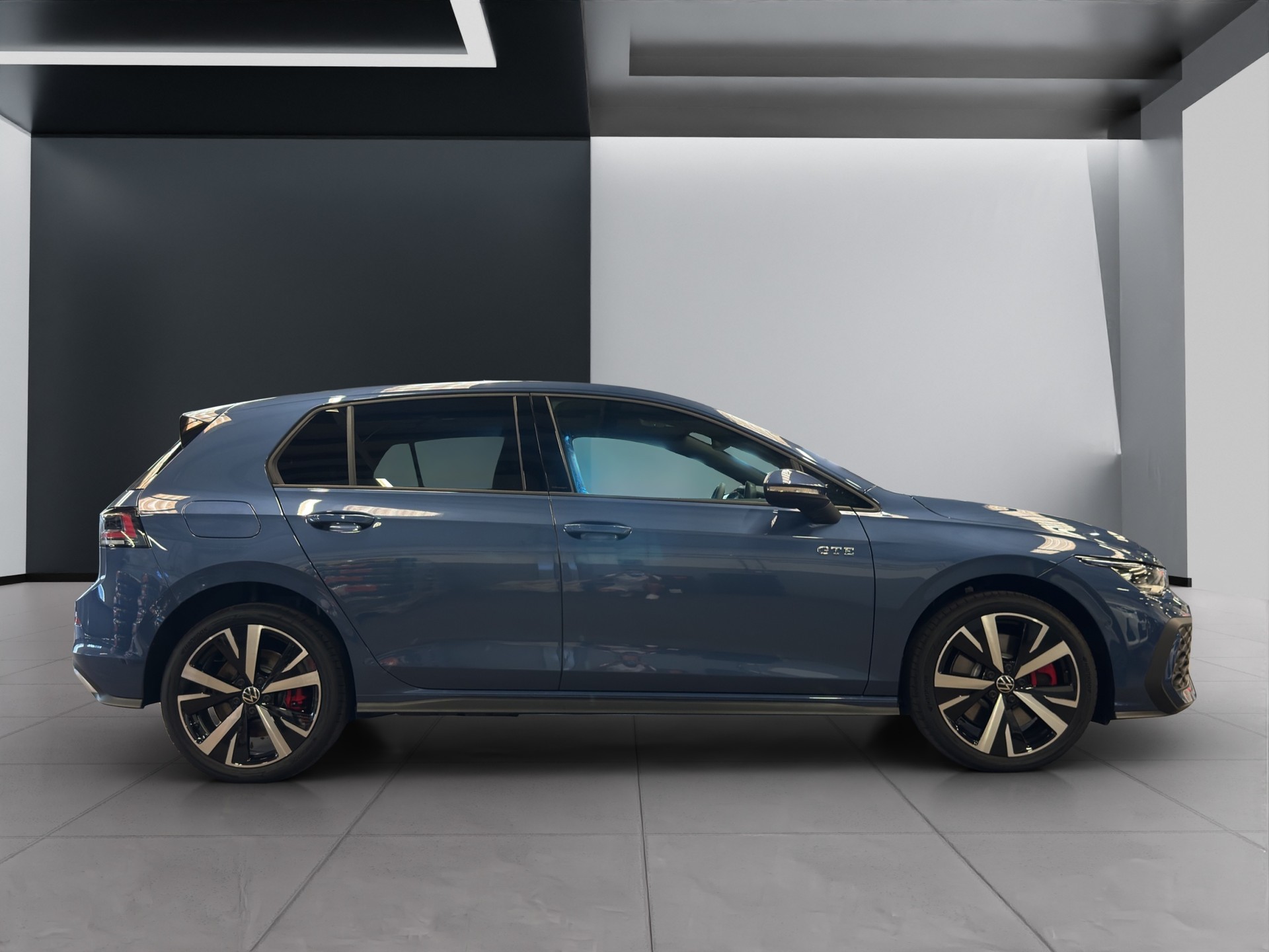 VW Golf 1.5 TSI PHEV GTE-image-2