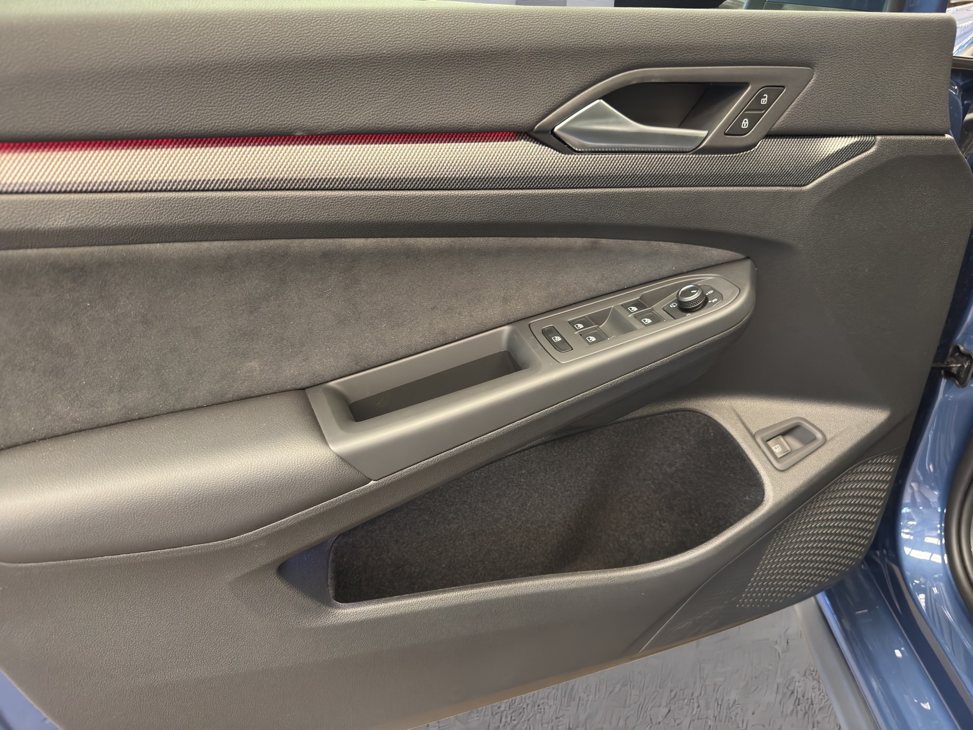VW Golf 1.5 TSI PHEV GTE-image-24