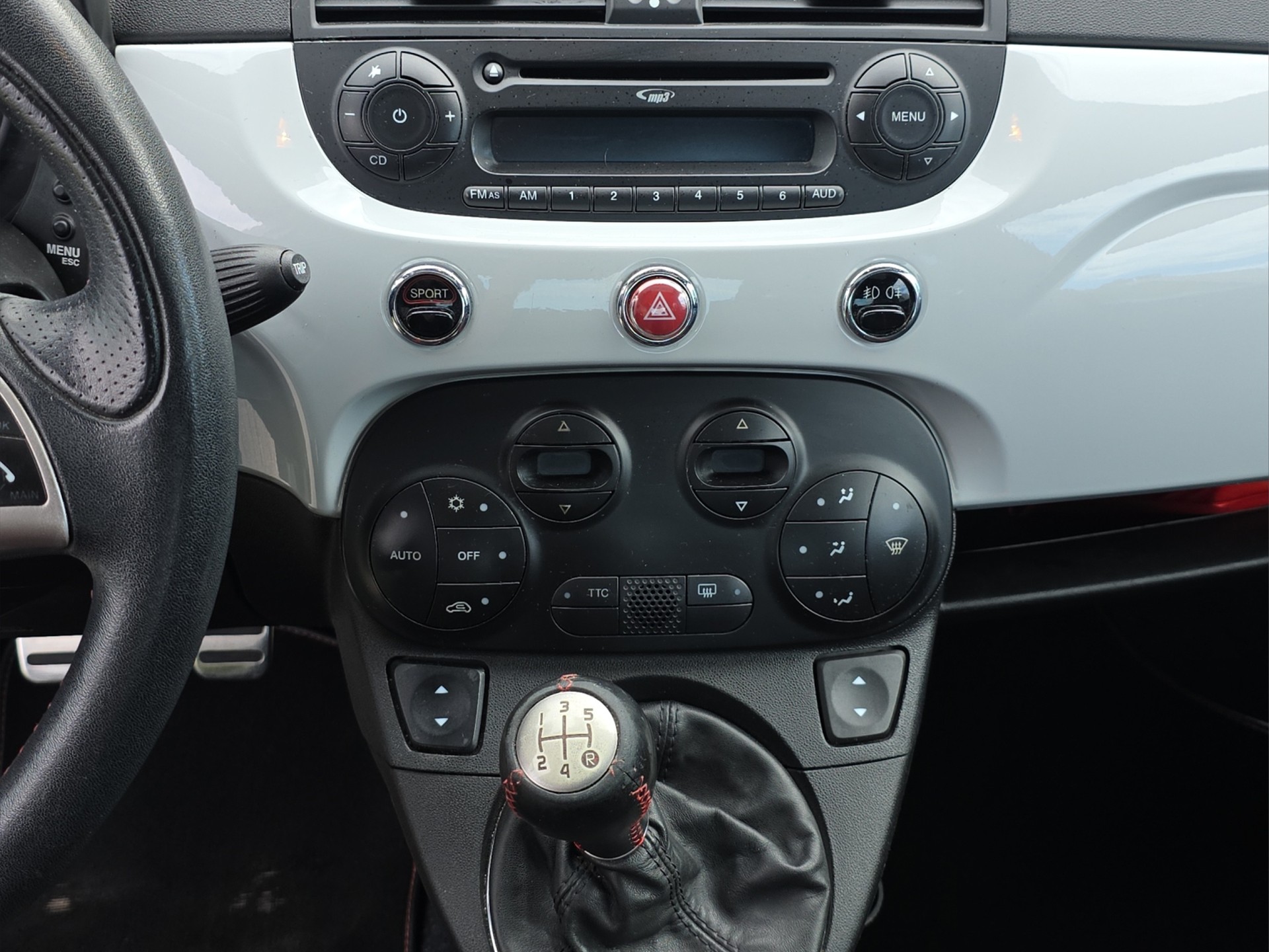 FIAT 500 1.4 16V Turbo Abarth-image-11