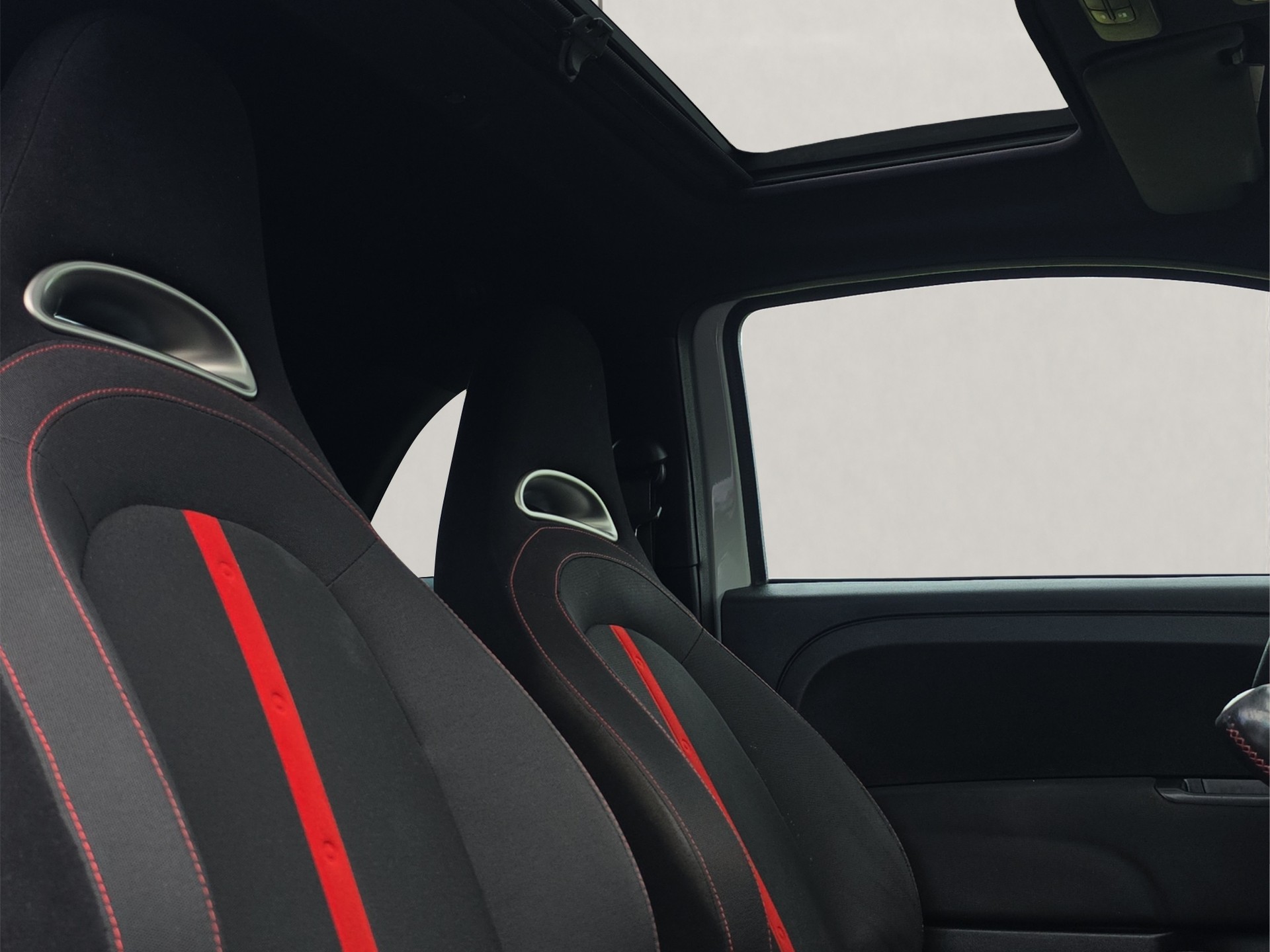 FIAT 500 1.4 16V Turbo Abarth-image-15