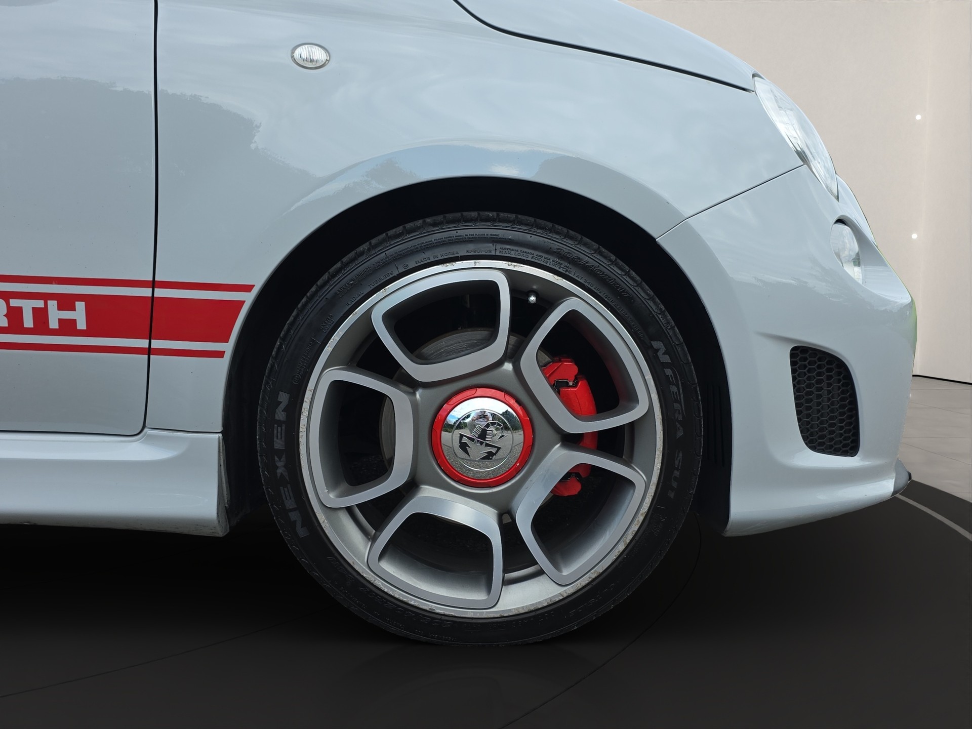 FIAT 500 1.4 16V Turbo Abarth-image-14