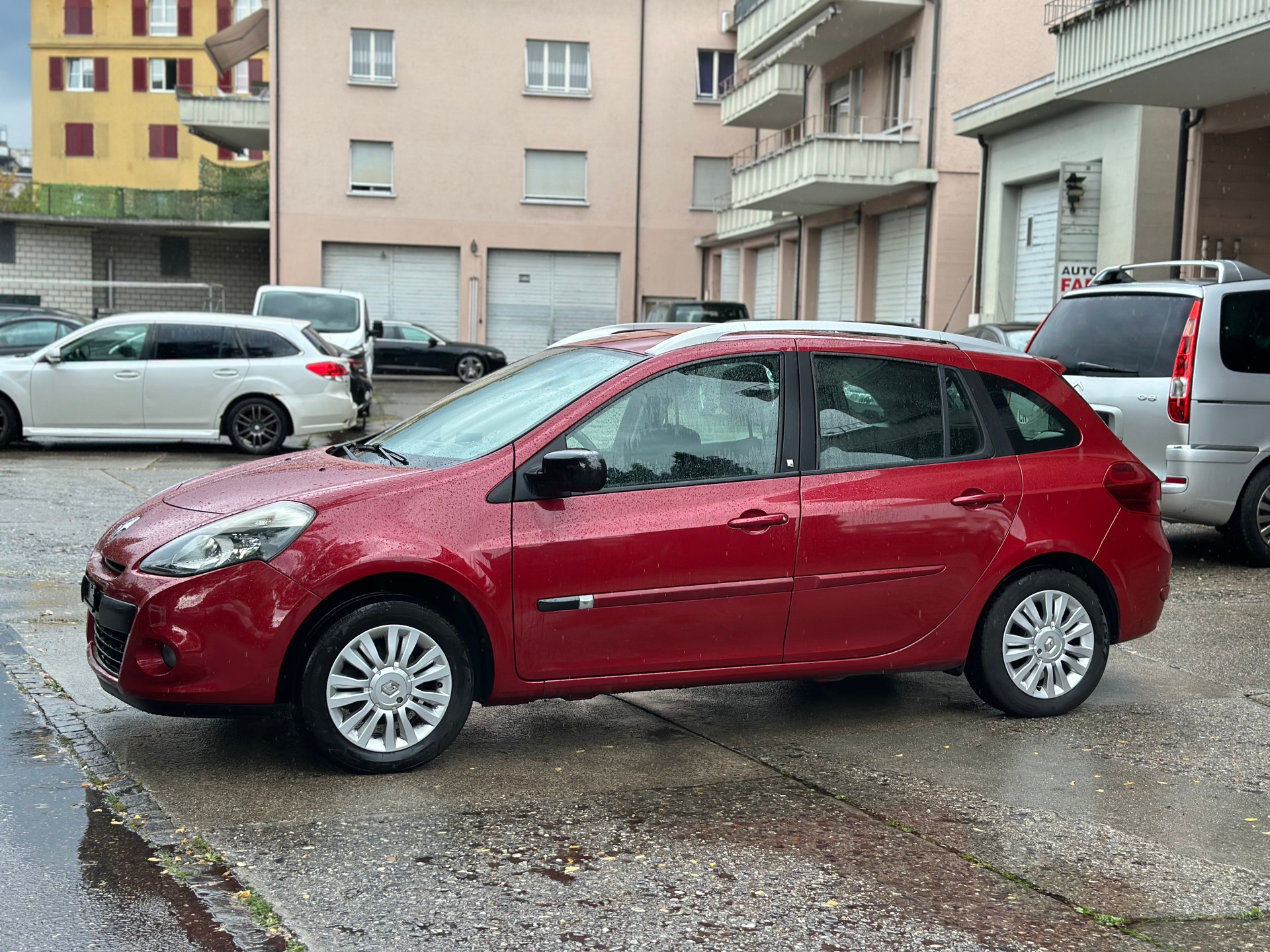 RENAULT Clio Grandtour 1.2 16V Turbo Night&Day-image-4