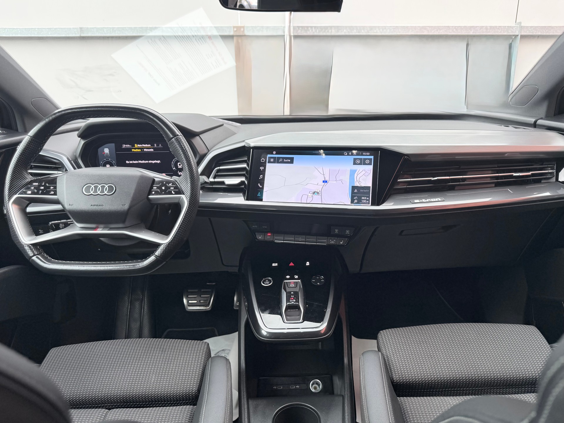 AUDI Q4 e-tron 50 quattro-image-5