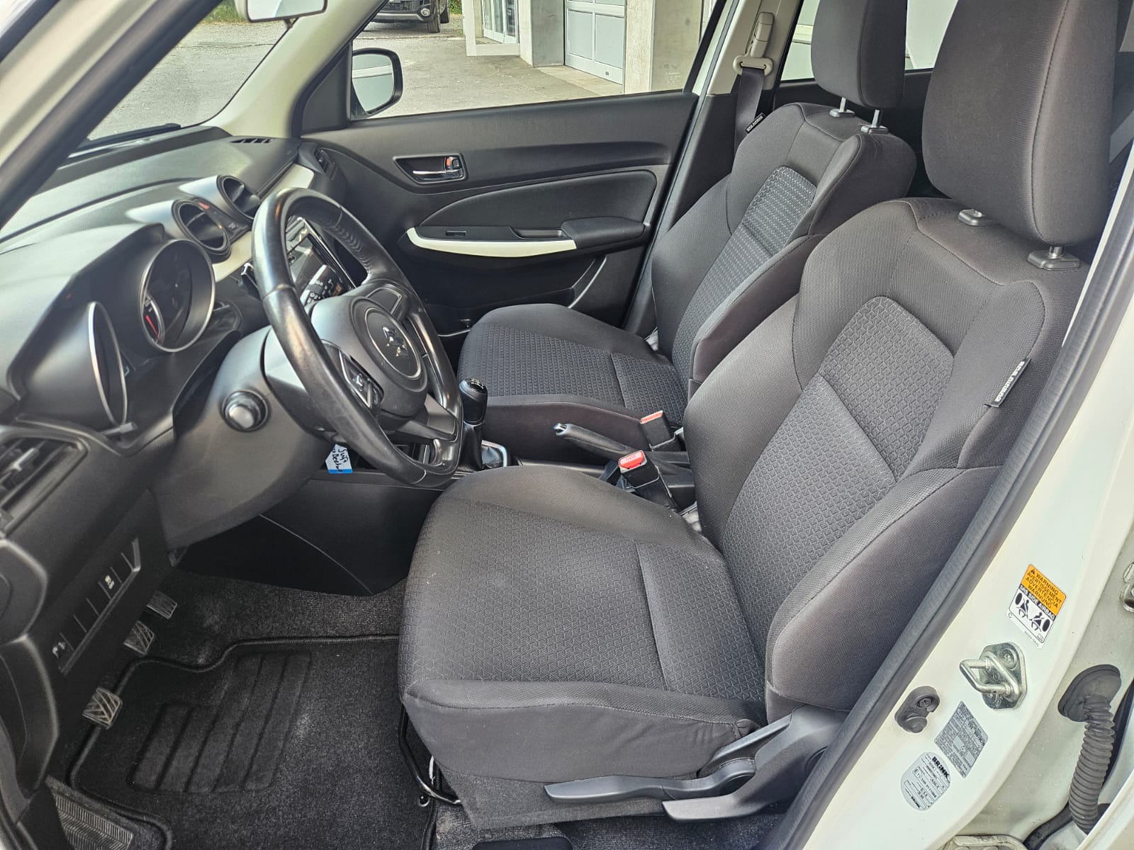 SUZUKI Swift 1.2i 16V Compact+ Allgrip 4x4-image-8