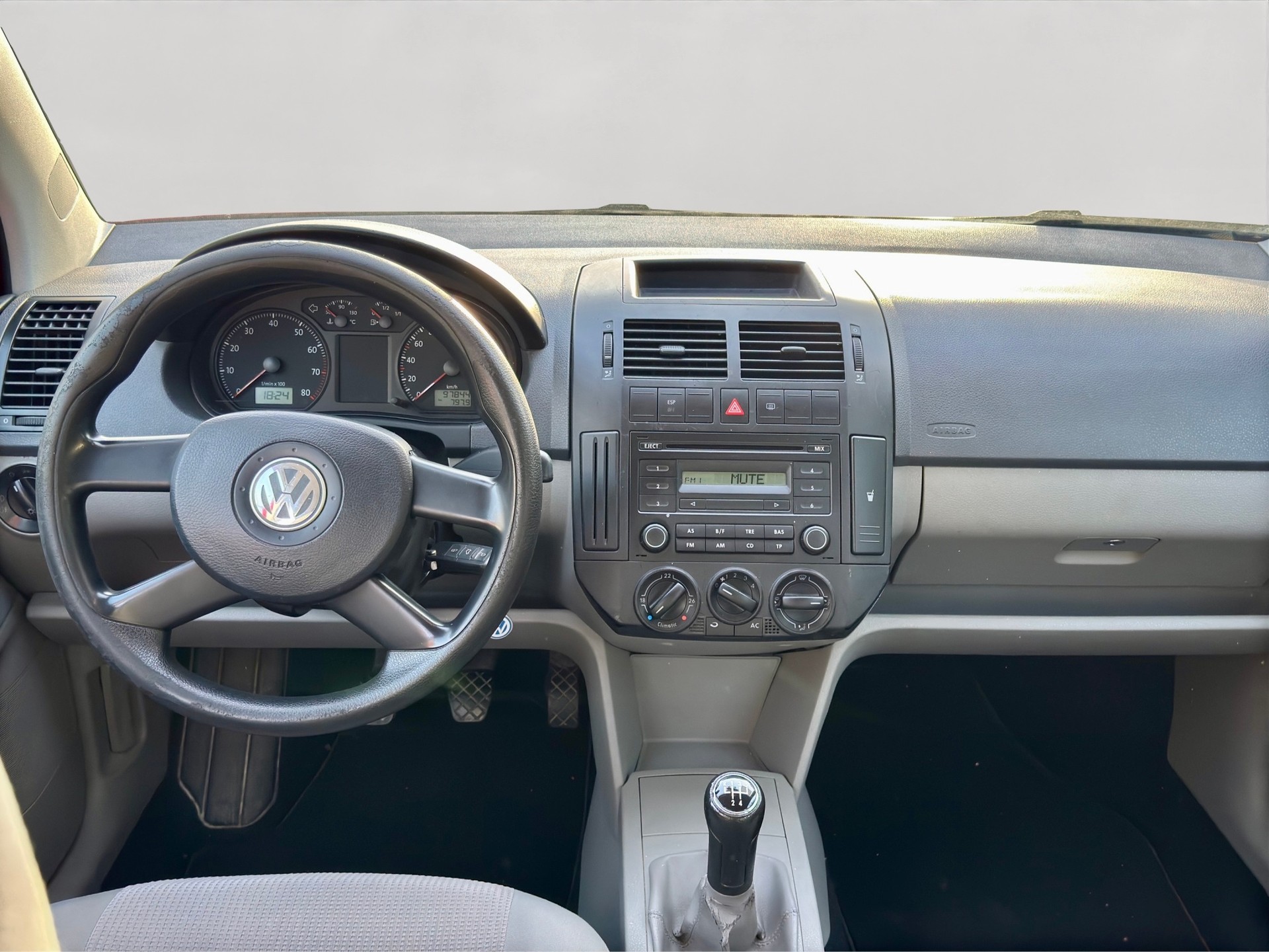 VW Polo 1.4 16V Comfortline-image-8