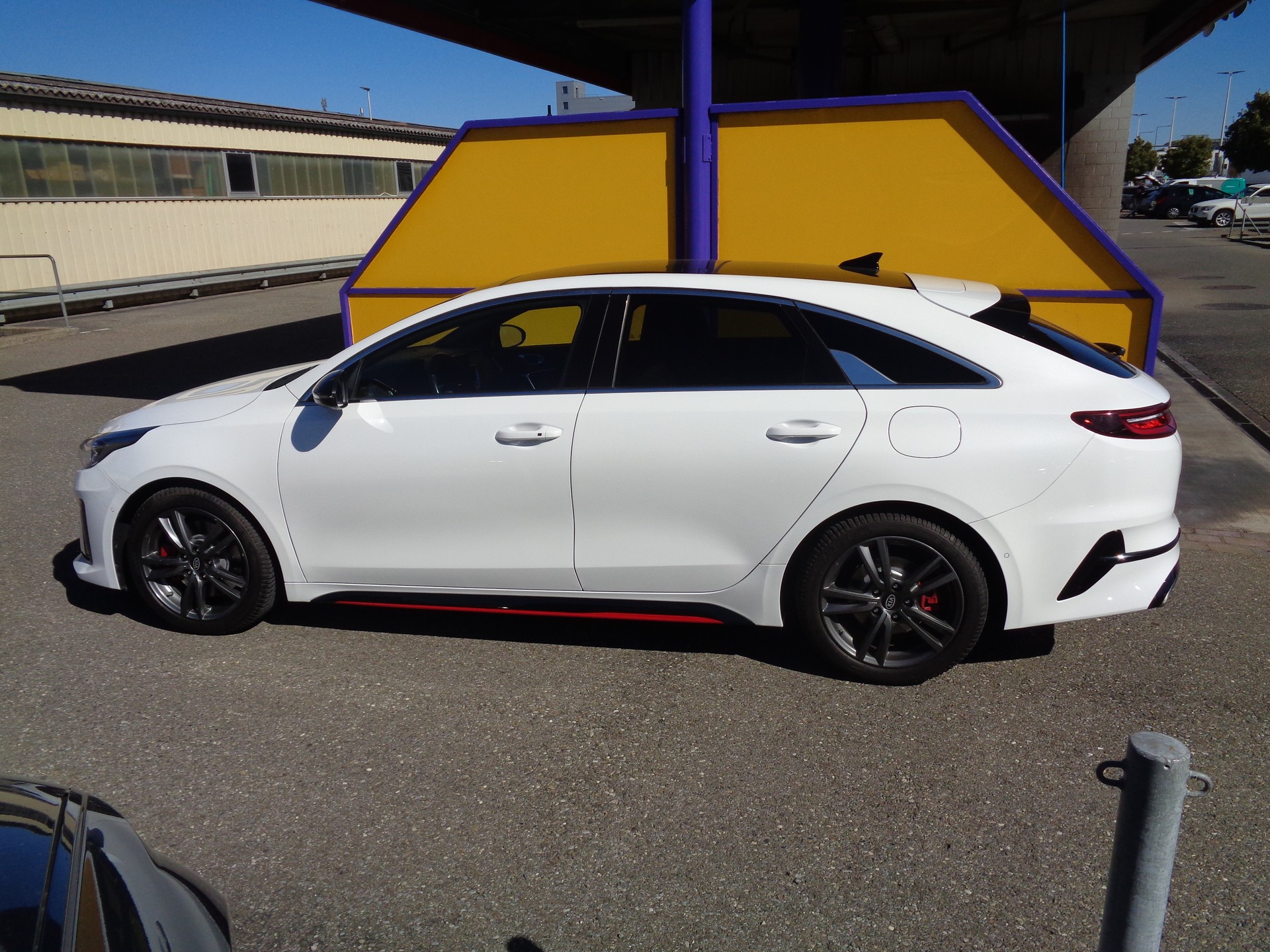 KIA ProCeed 1.6 T-GDi GT DCT-image-3