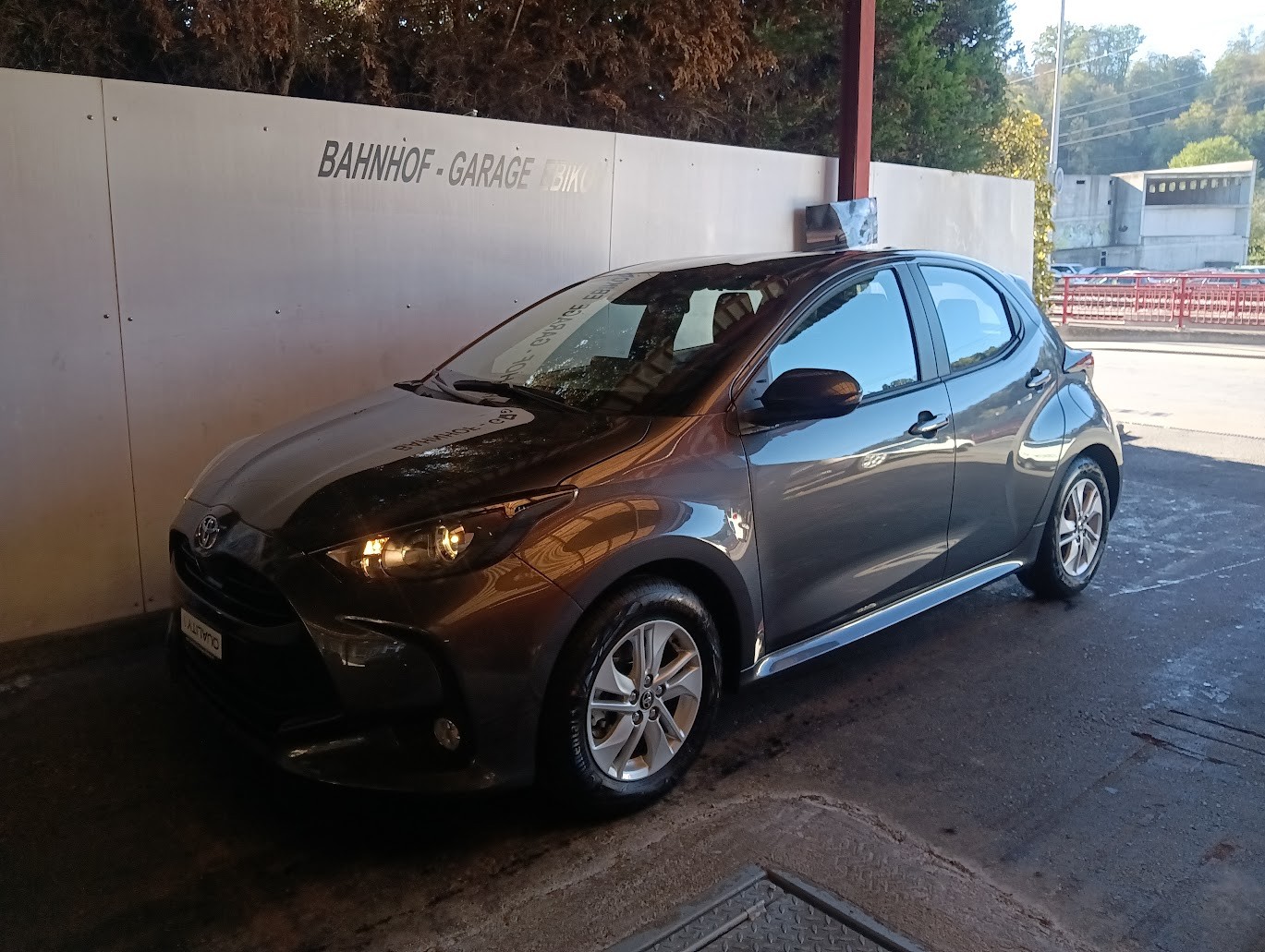 TOYOTA Yaris 1.5 Active Drive e-CVT-image-3