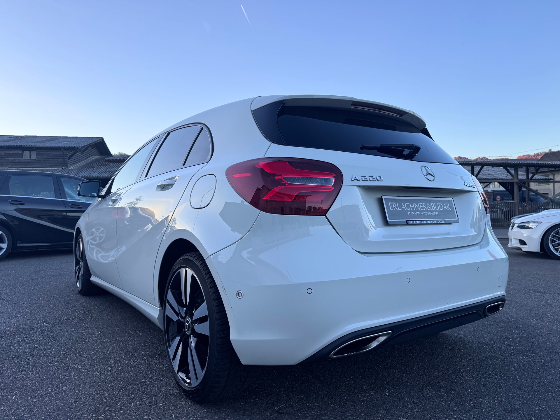 MERCEDES-BENZ A 220 Urban 4Matic 7G-DCT-image-3