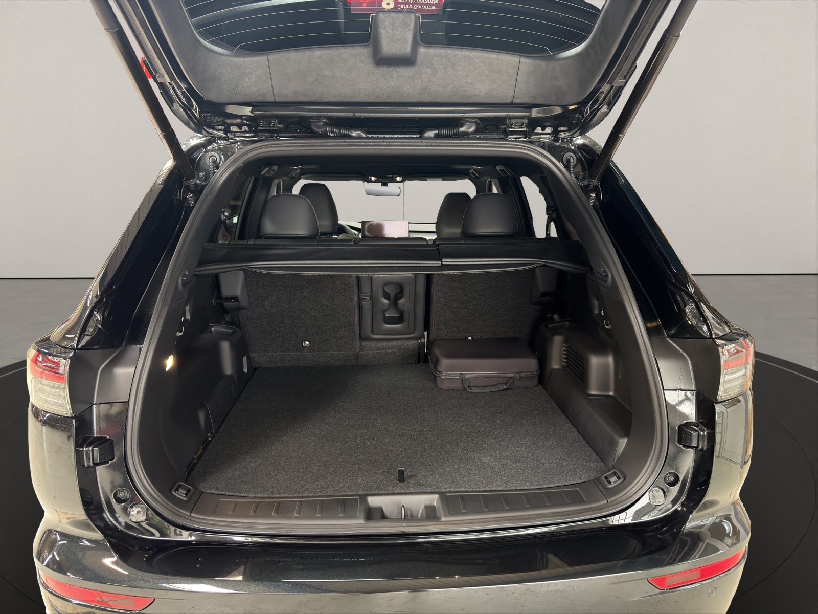 MITSUBISHI Outlander 2.4 PHEV Sport 4x4-image-9